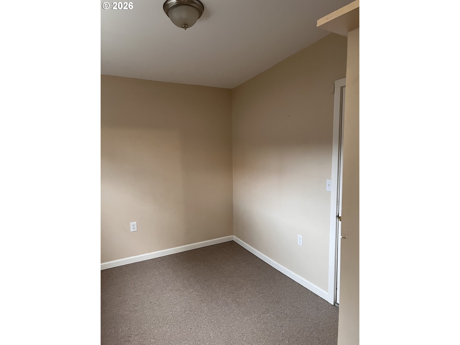Property photo 7 of 11