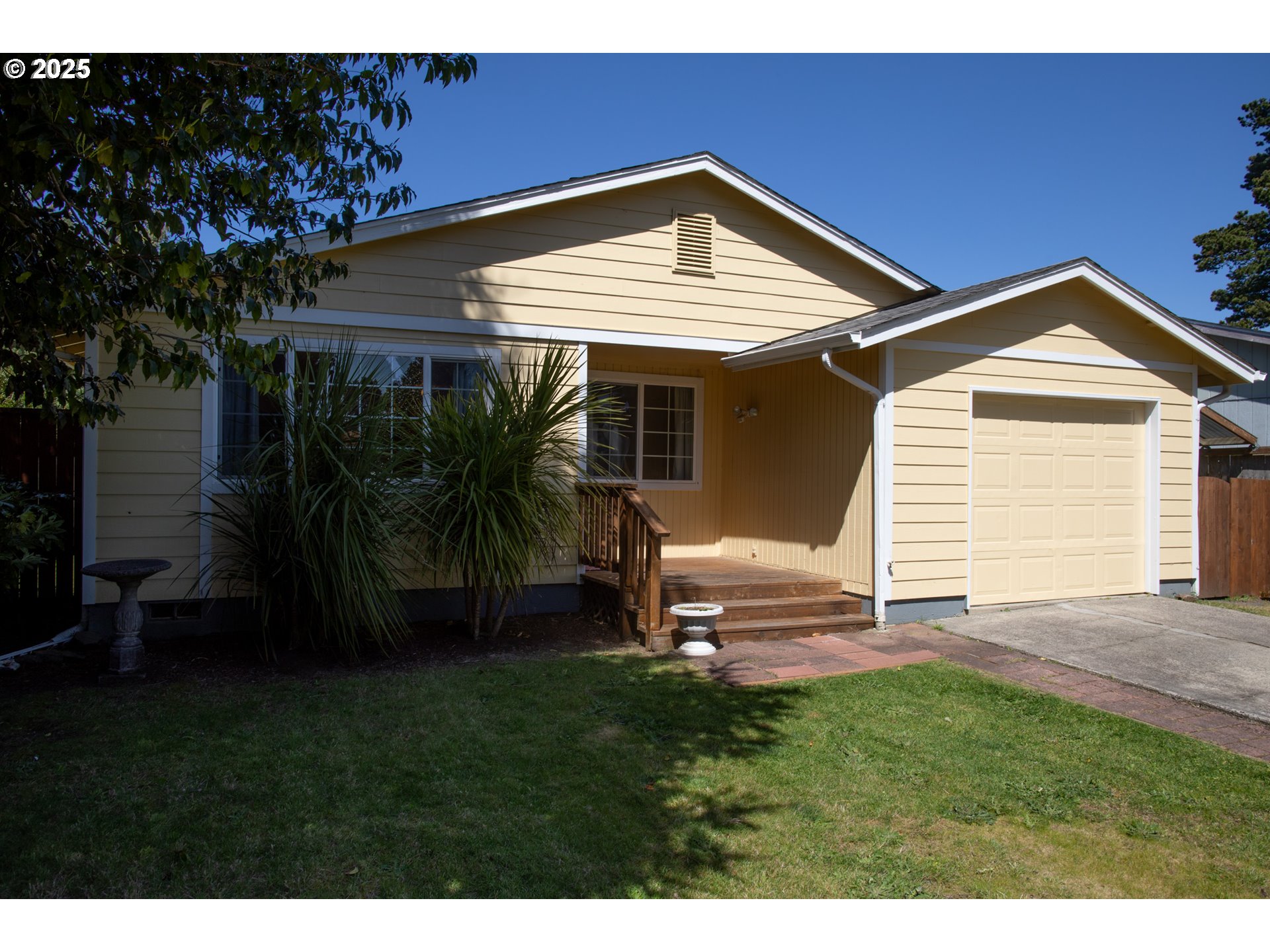 1495 8TH ST, Florence, OR, 97439