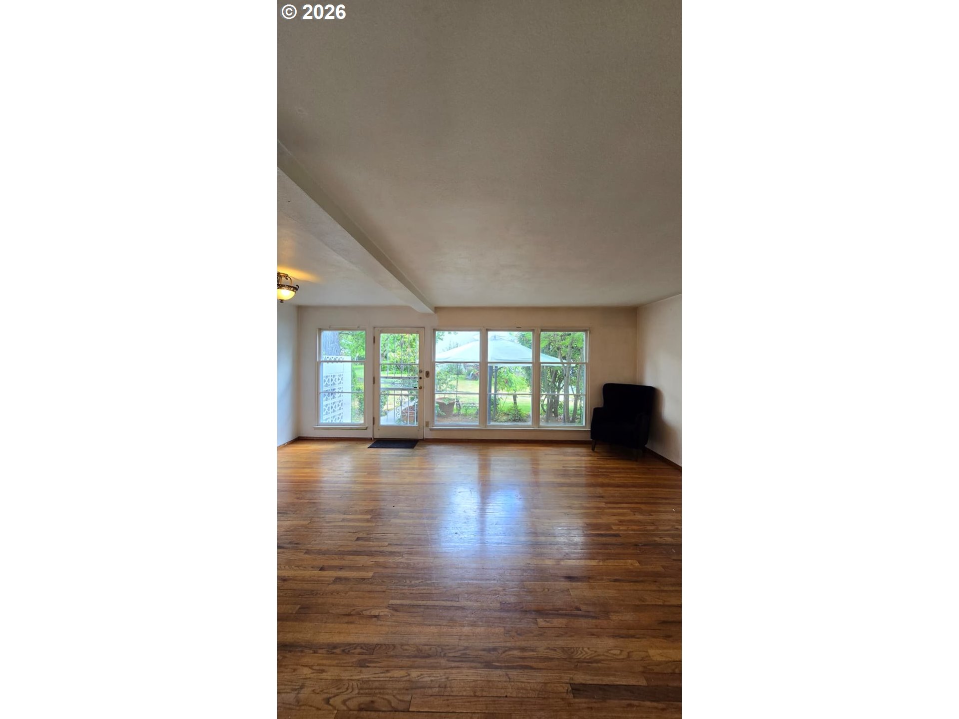 Photo #4: 279427068 Listing: Photo #4