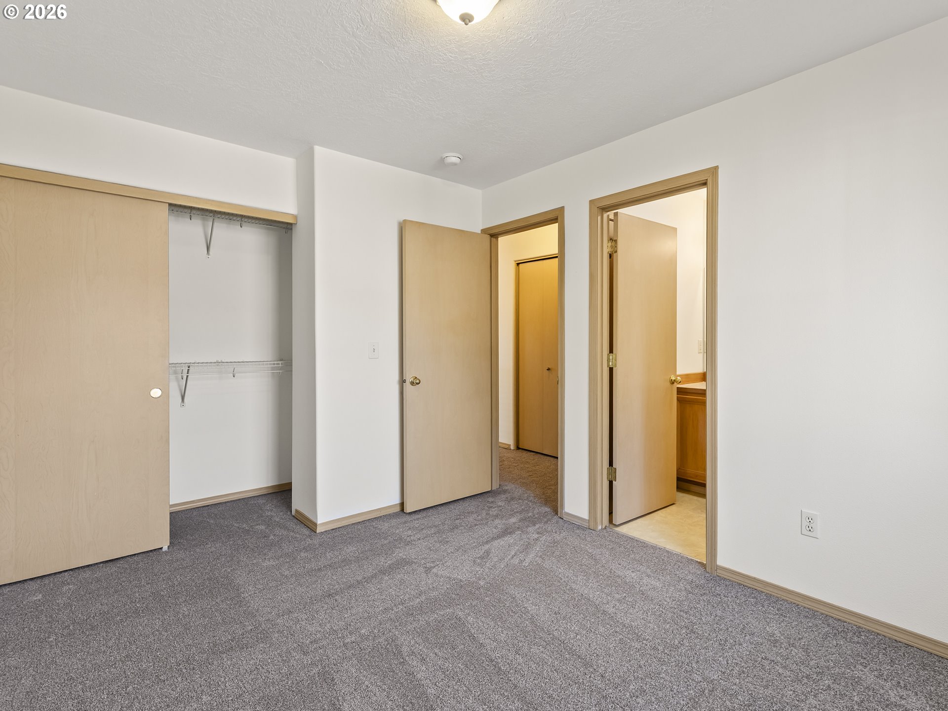 Photo #9: 279986879 Listing: Photo #9