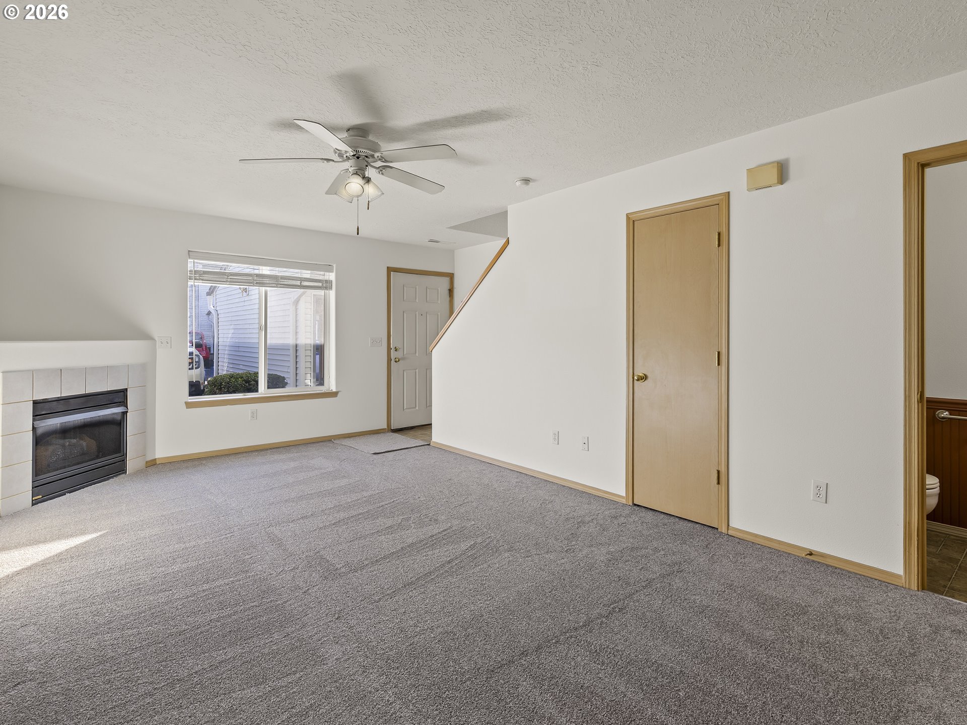 Photo #2: 279986879 Listing: Photo #2