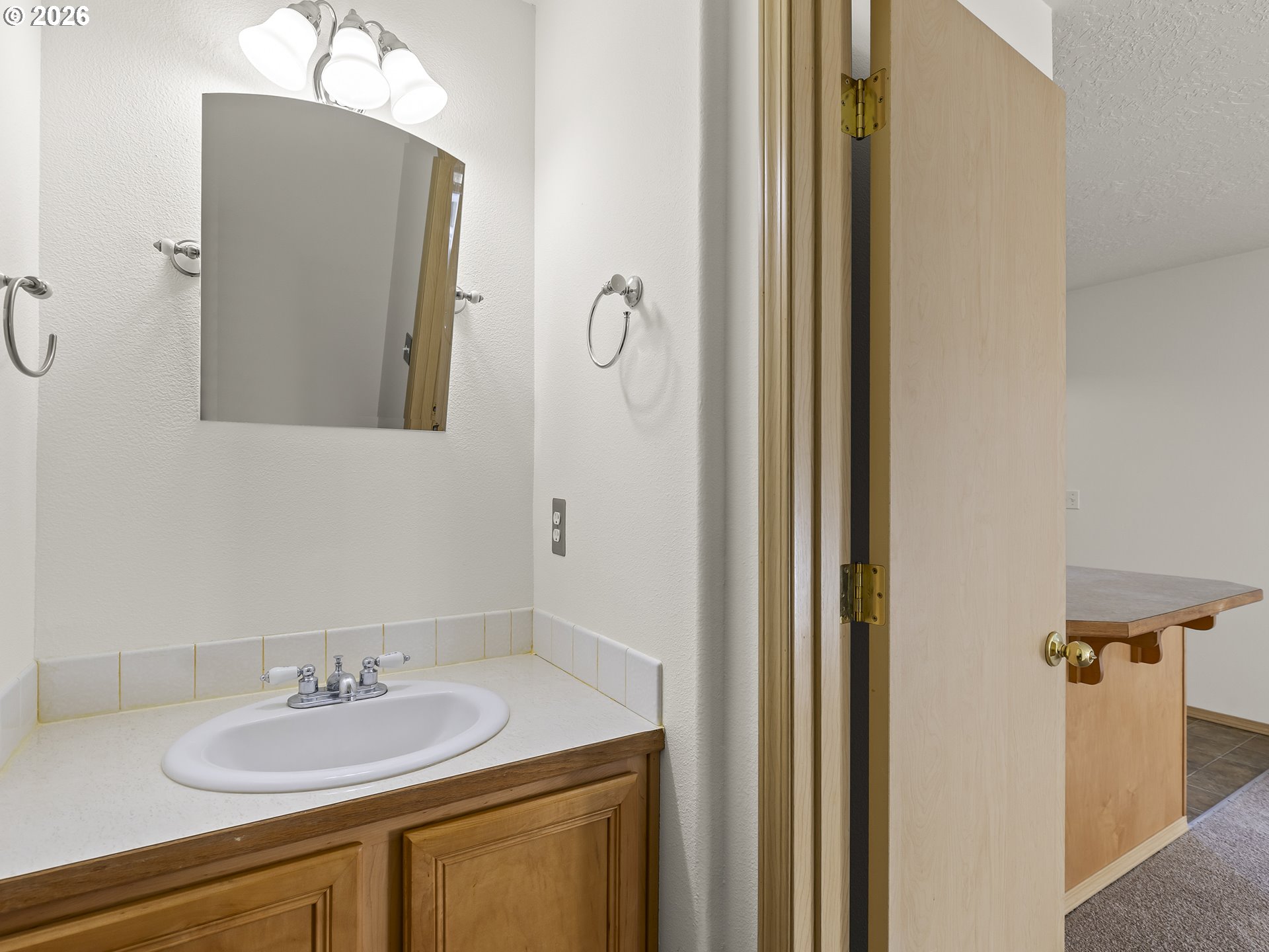 Photo #3: 279986879 Listing: Photo #3