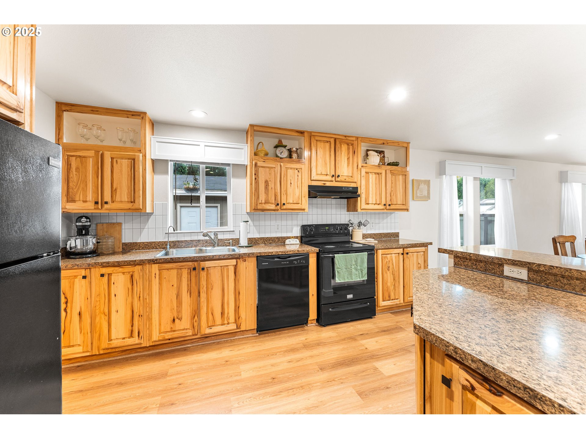 52 VEYS DR, Kelso, WA, 98626