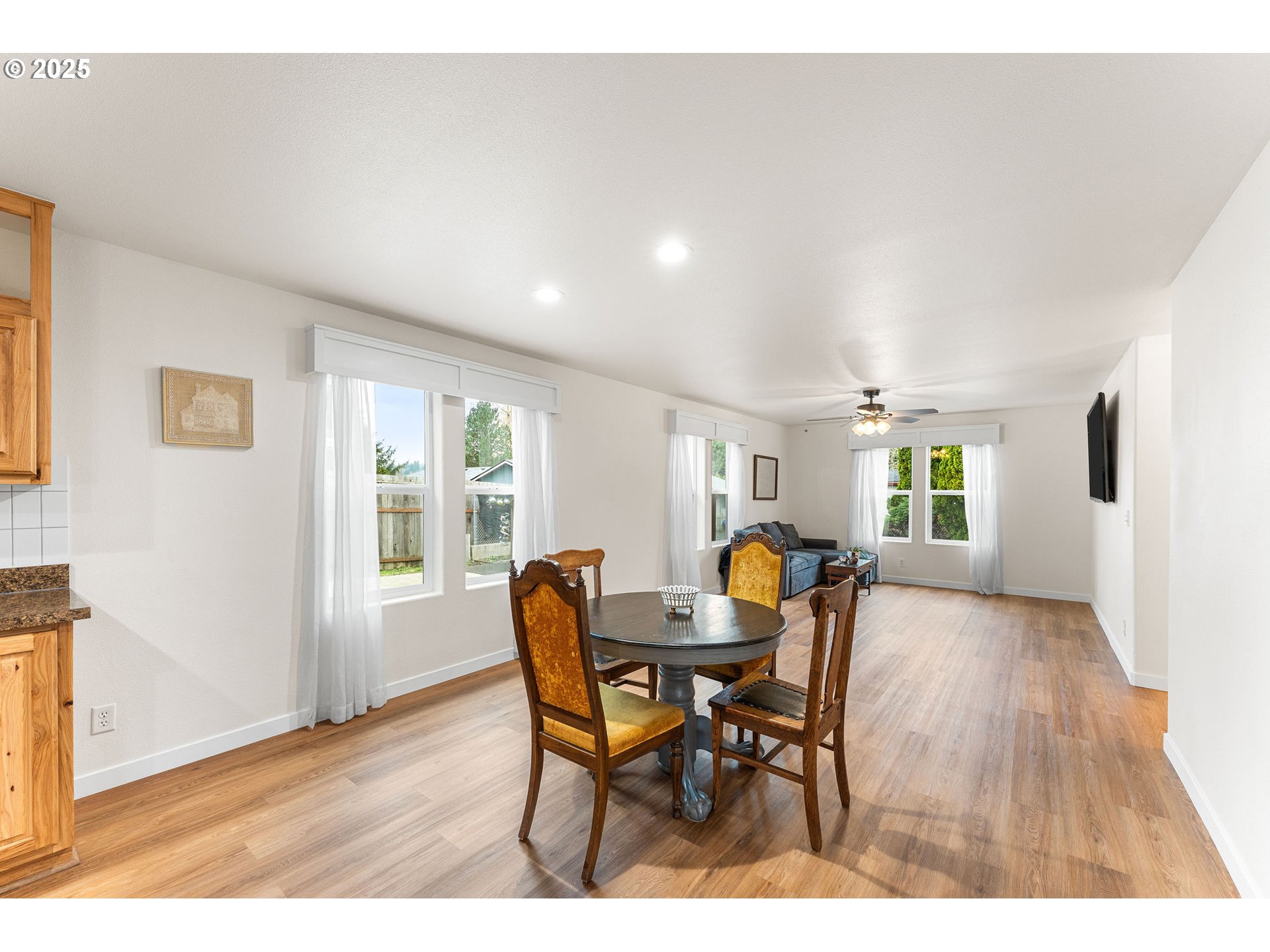 52 VEYS DR, Kelso, WA, 98626