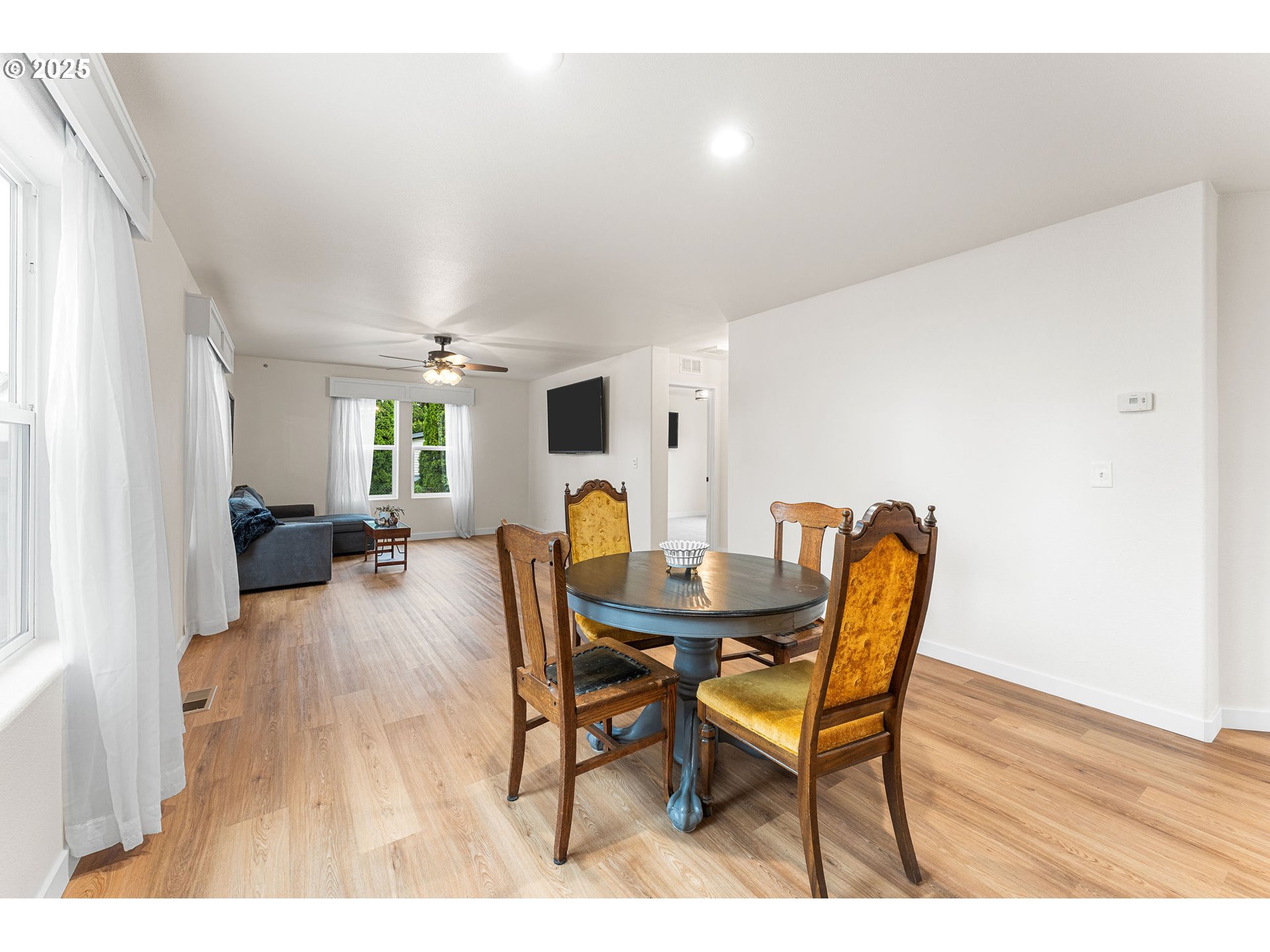 52 VEYS DR, Kelso, WA, 98626