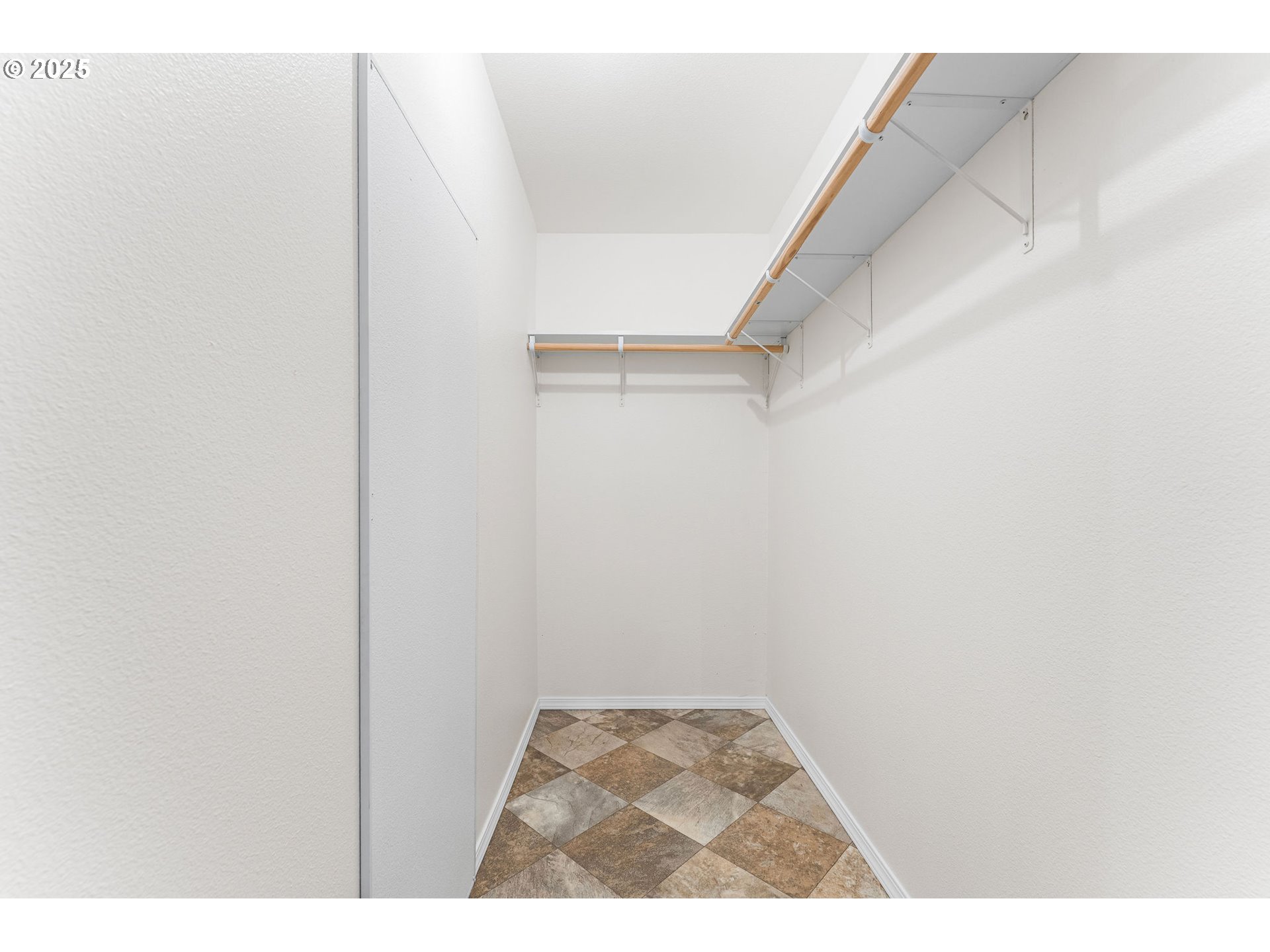 52 VEYS DR, Kelso, WA, 98626