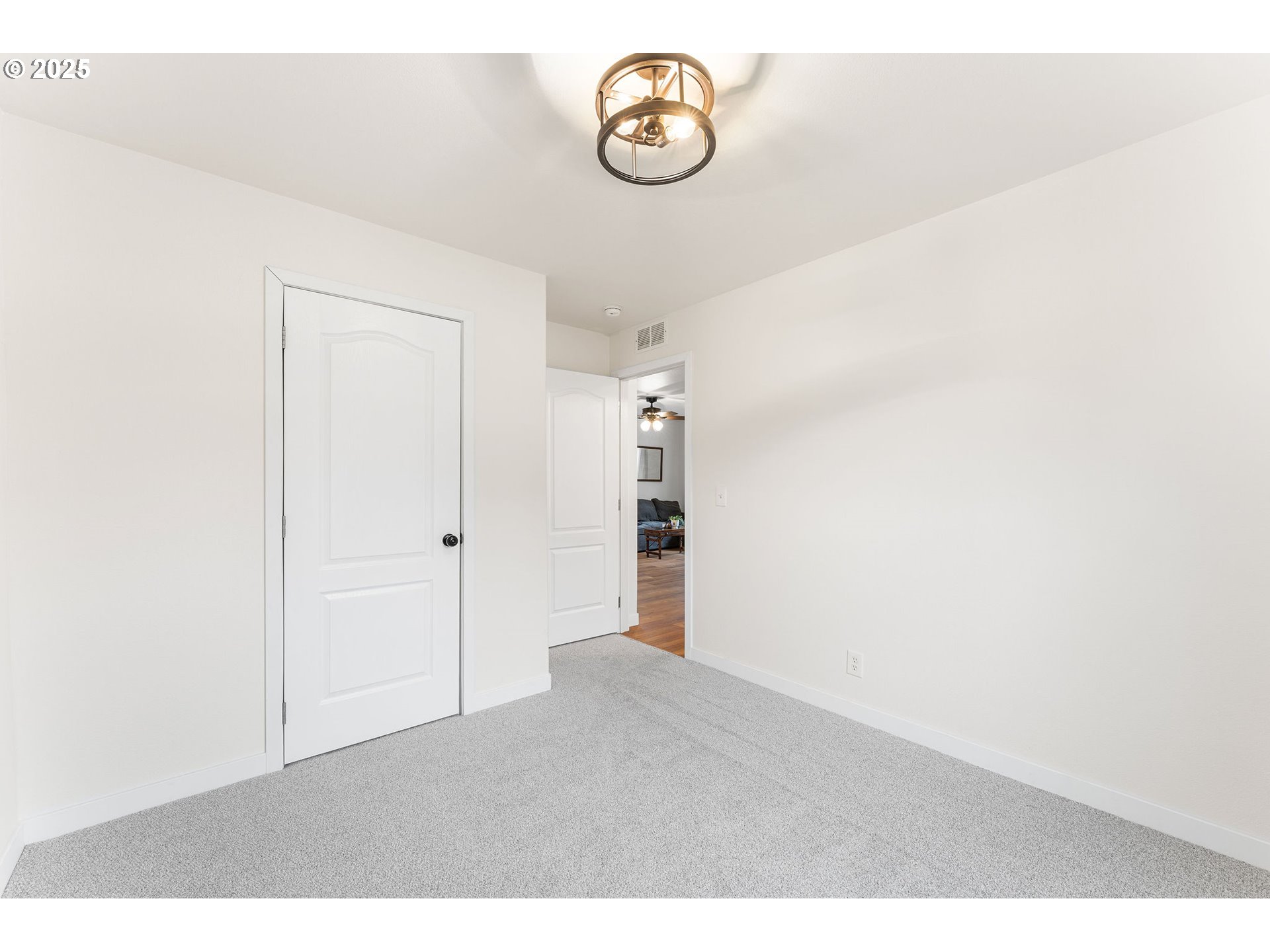 52 VEYS DR, Kelso, WA, 98626