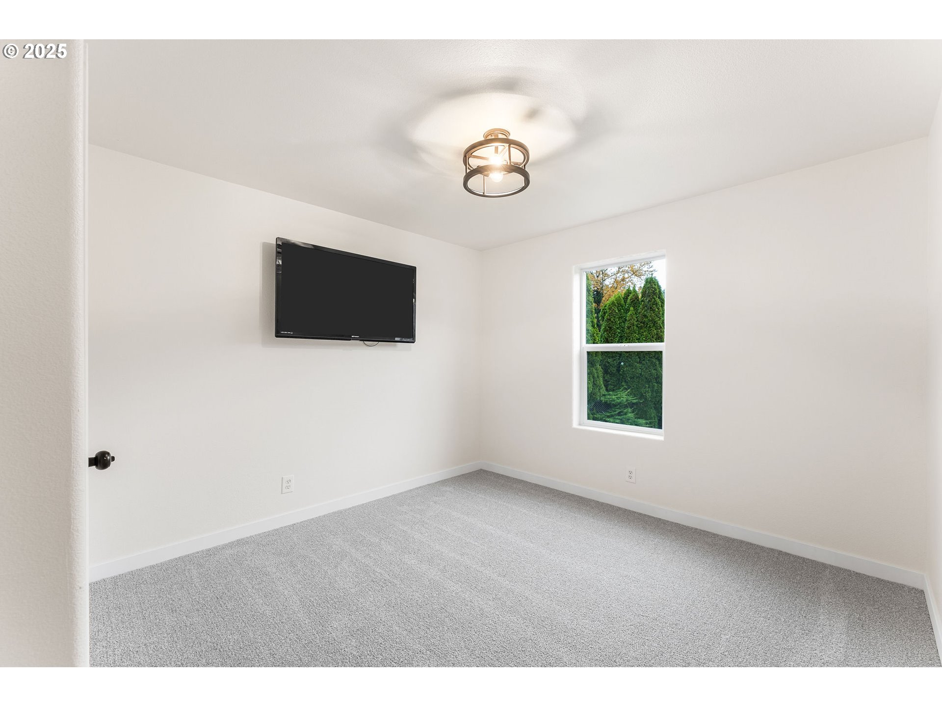 52 VEYS DR, Kelso, WA, 98626