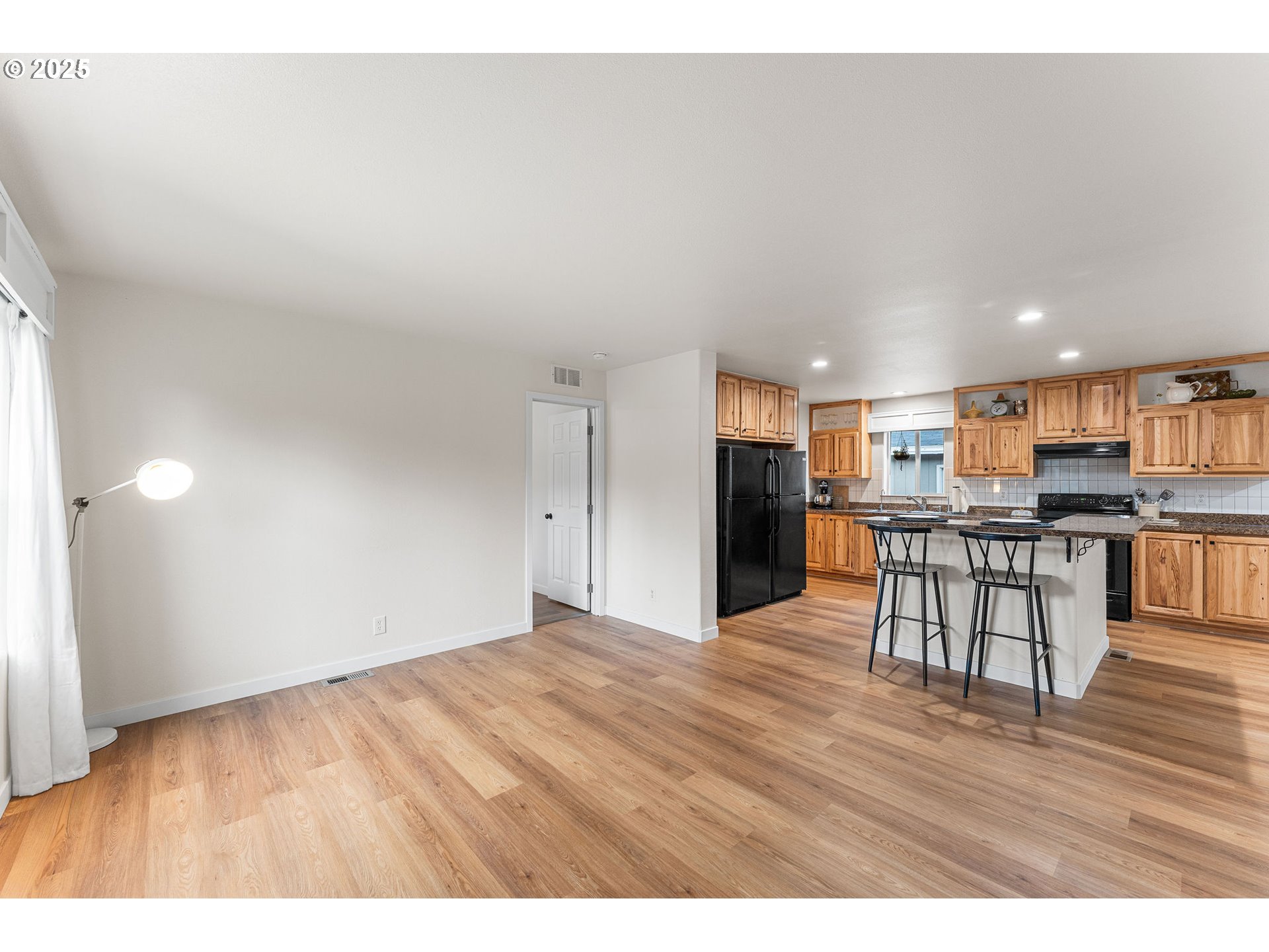 52 VEYS DR, Kelso, WA, 98626