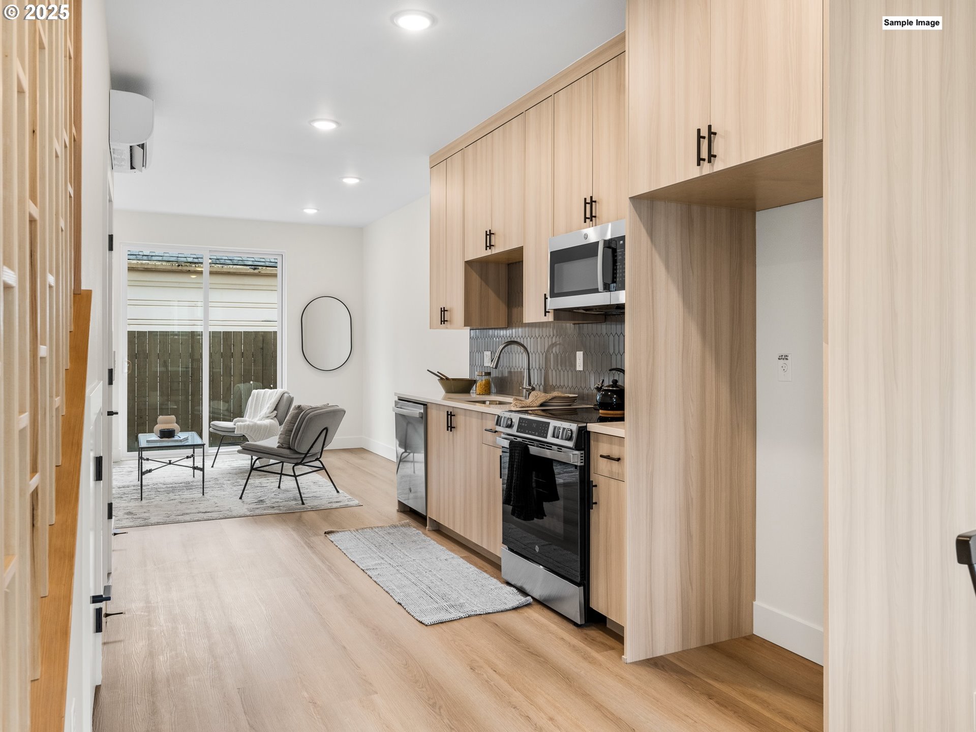 Photo #3: 283677626 Listing 