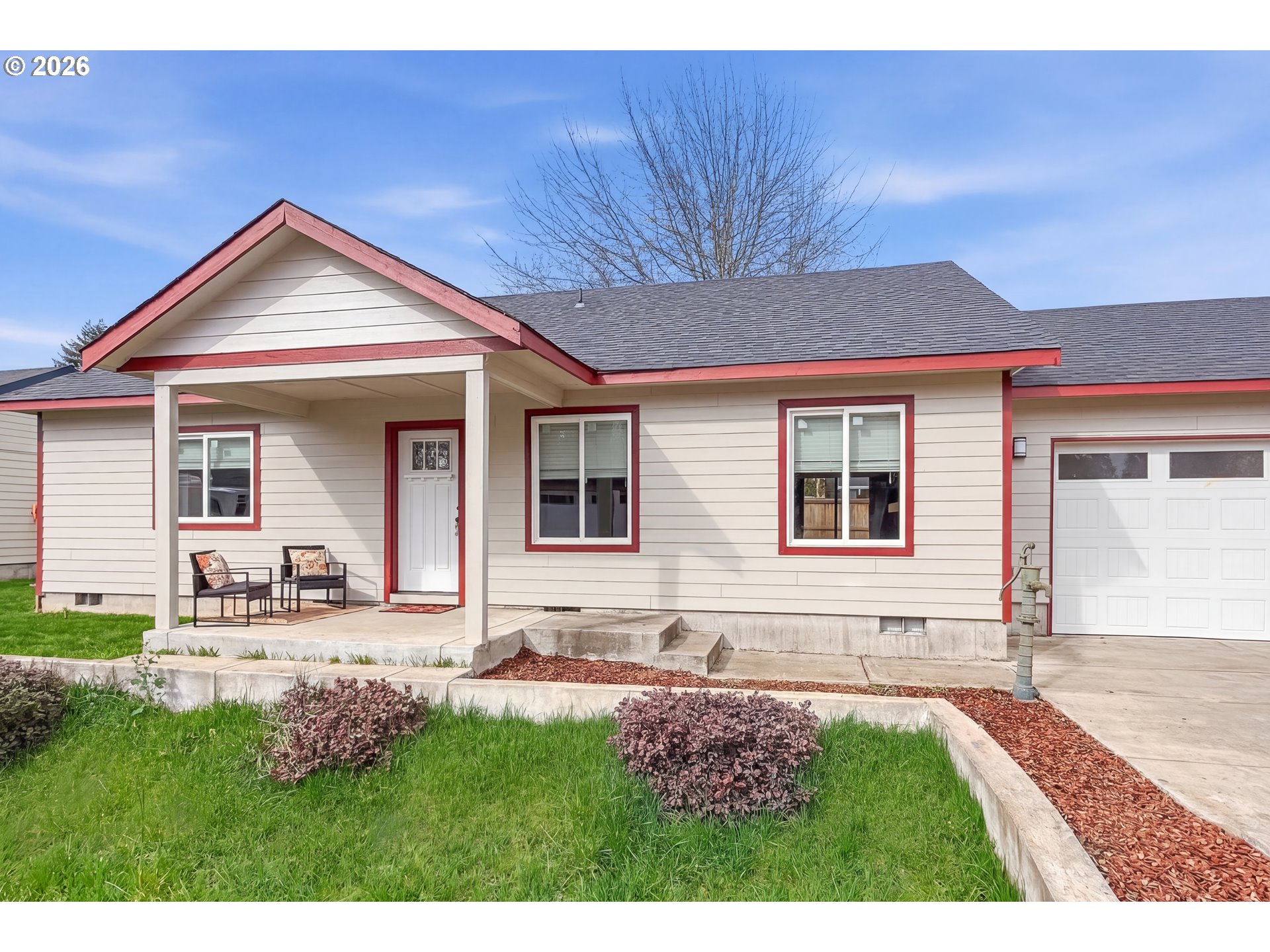 2382 E IRWIN WAY, Eugene, OR, 97402