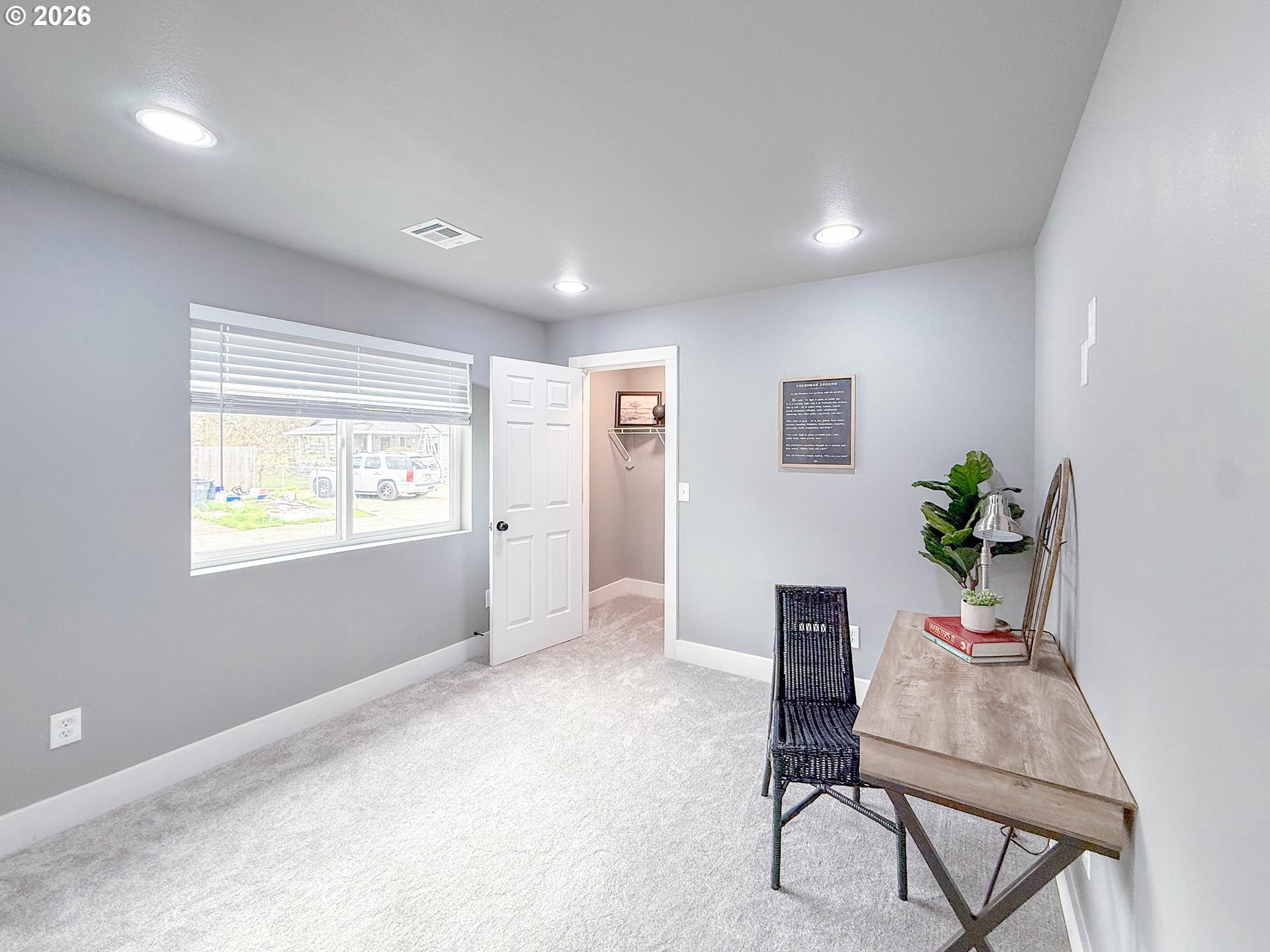 2382 E IRWIN WAY, Eugene, OR, 97402