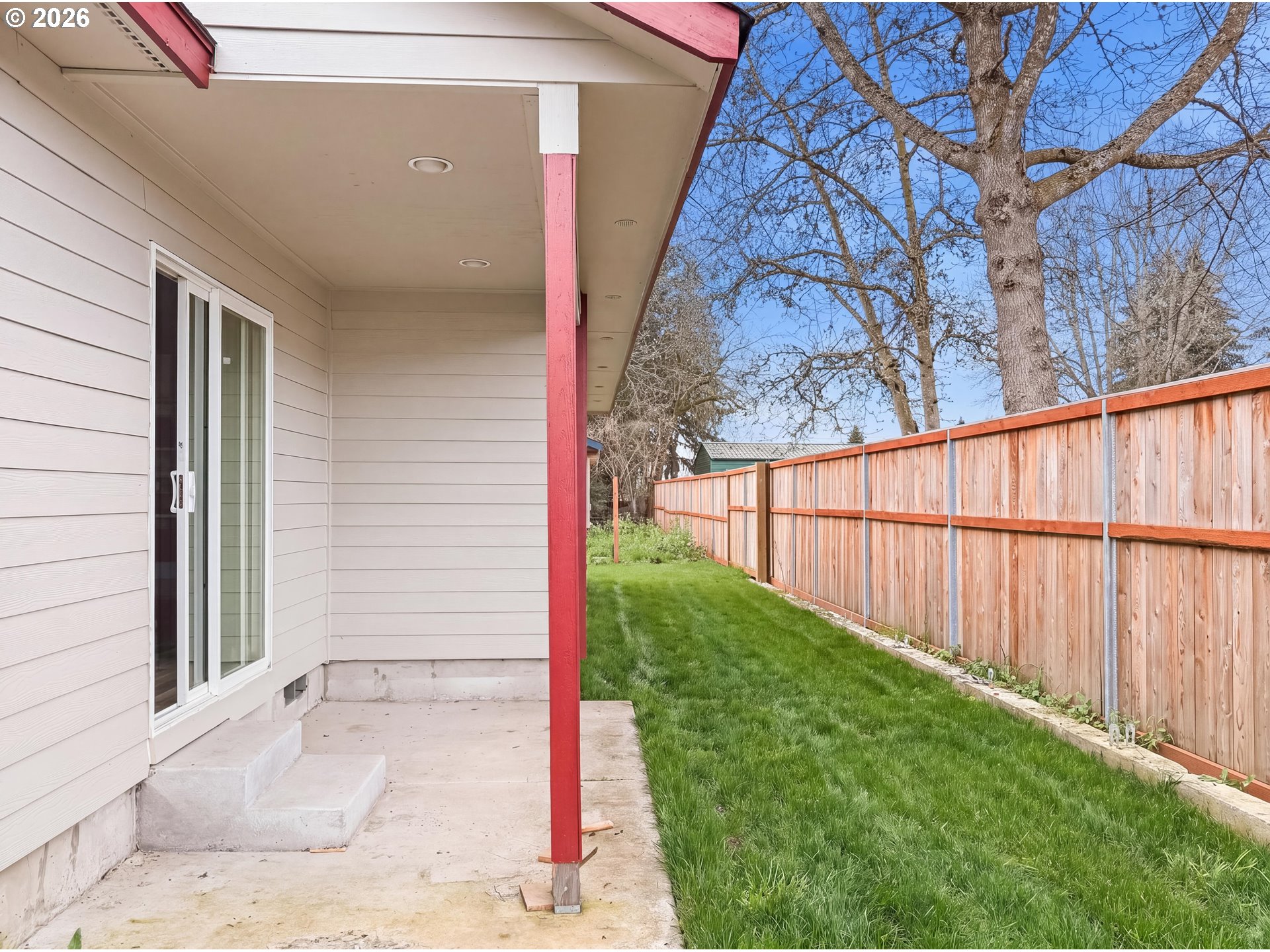 2382 E IRWIN WAY, Eugene, OR, 97402