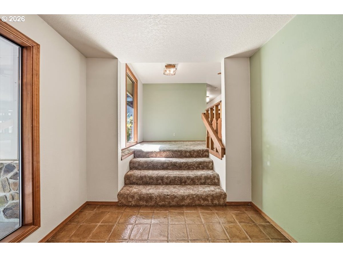 Property photo 11 of 48