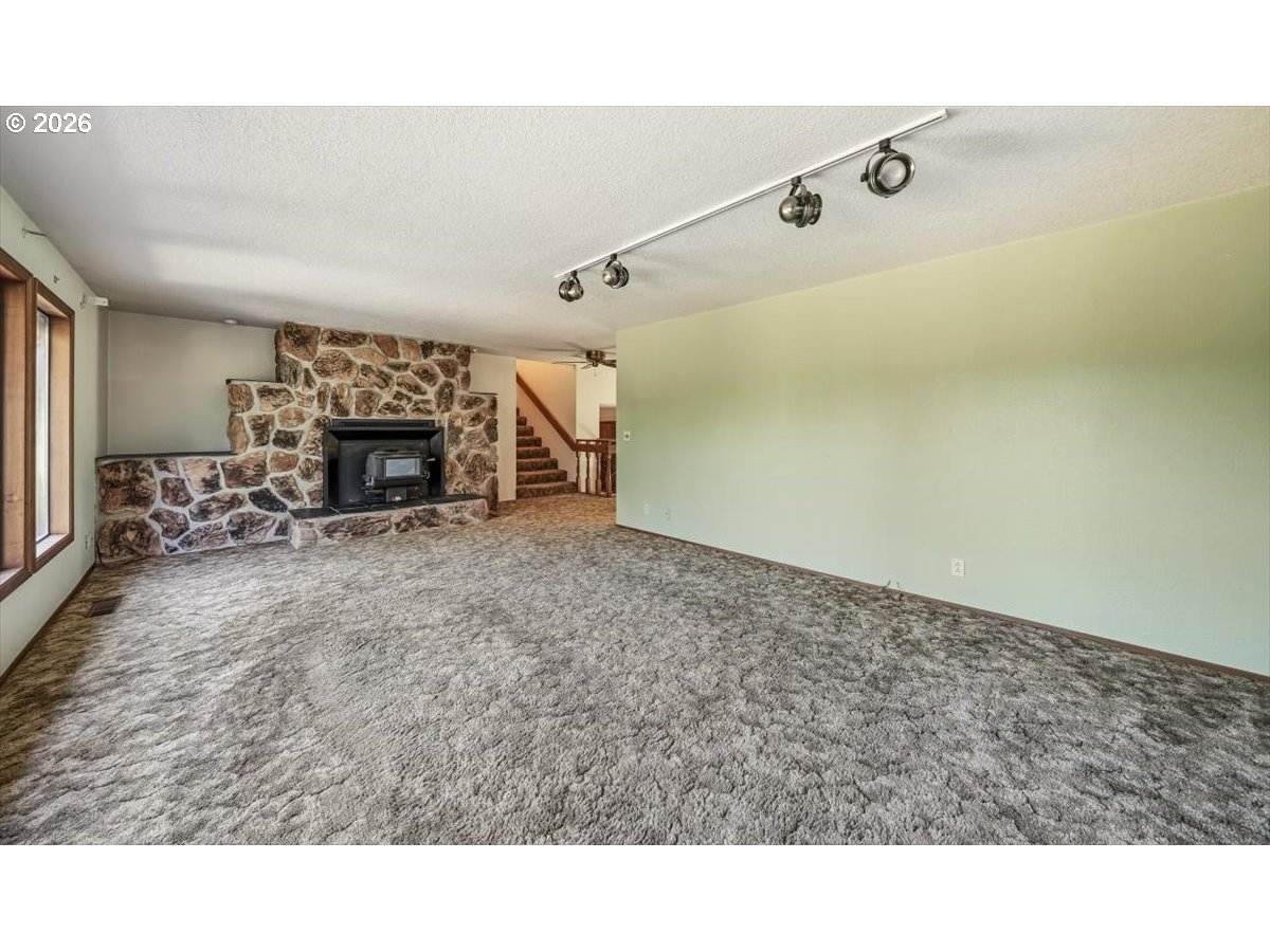 Property photo 13 of 48