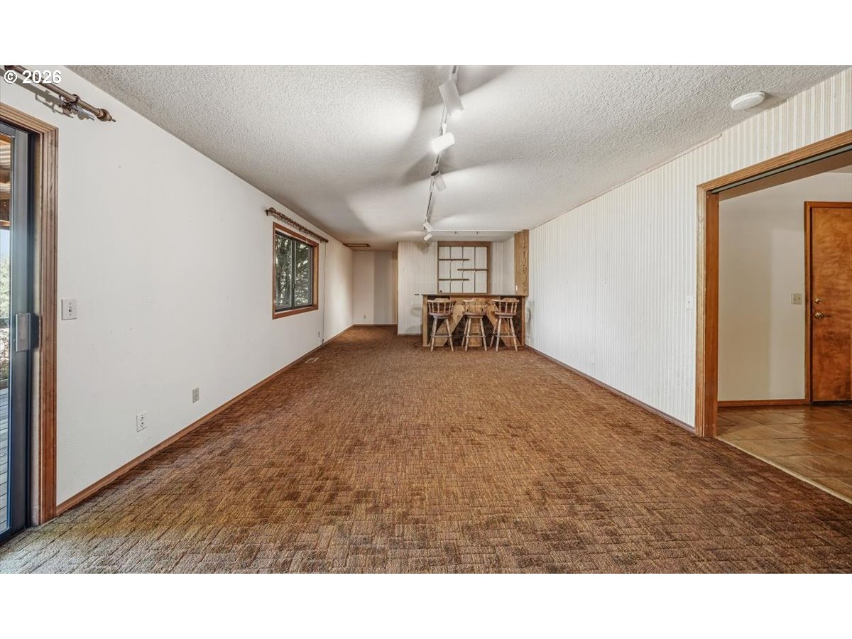 Property photo 5 of 48