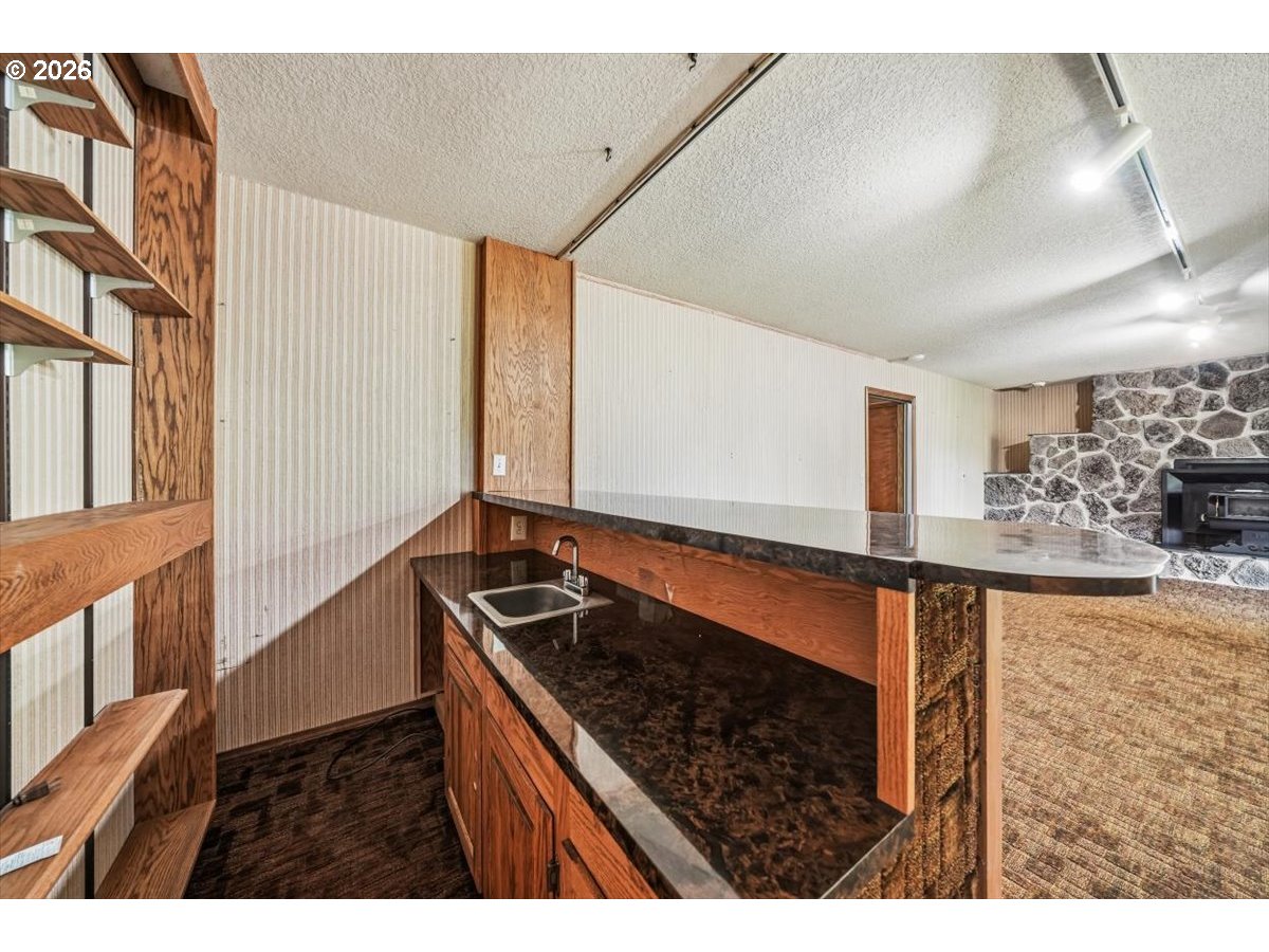 Property photo 7 of 48
