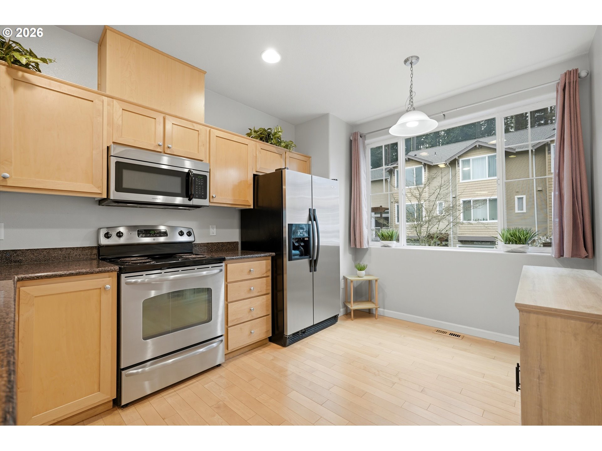 Photo #10: 284221248 Listing: Photo #10