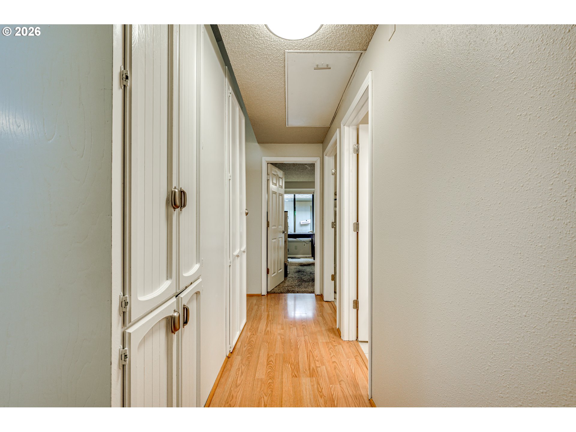Photo #8: 284233749 Listing: Photo #8