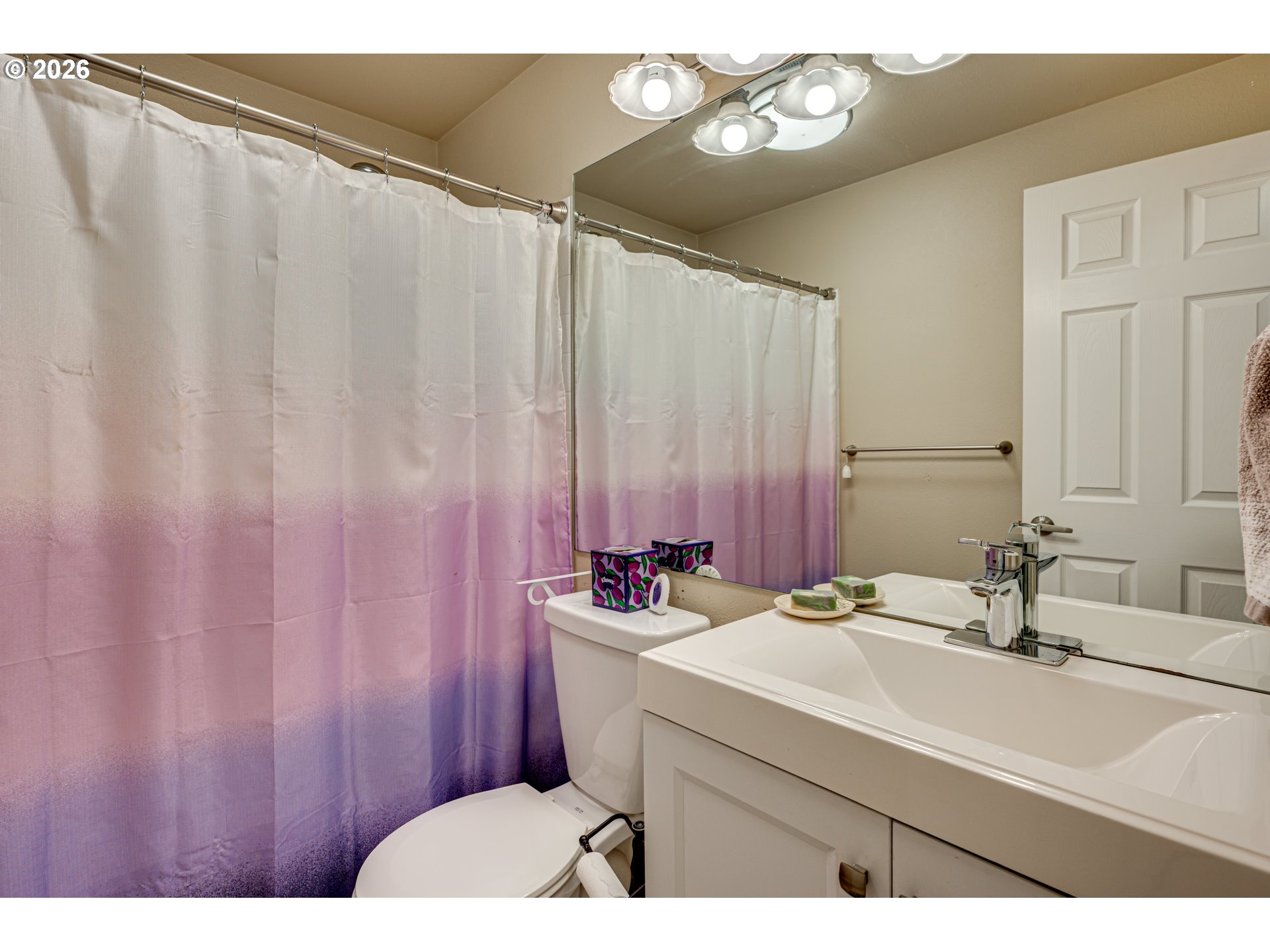 Photo #4: 284233749 Listing: Photo #4