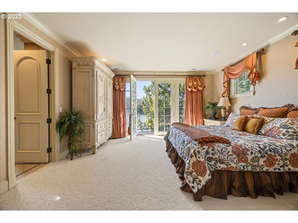 3600 LAKEVIEW BLVD, Lake Oswego, OR, 97035