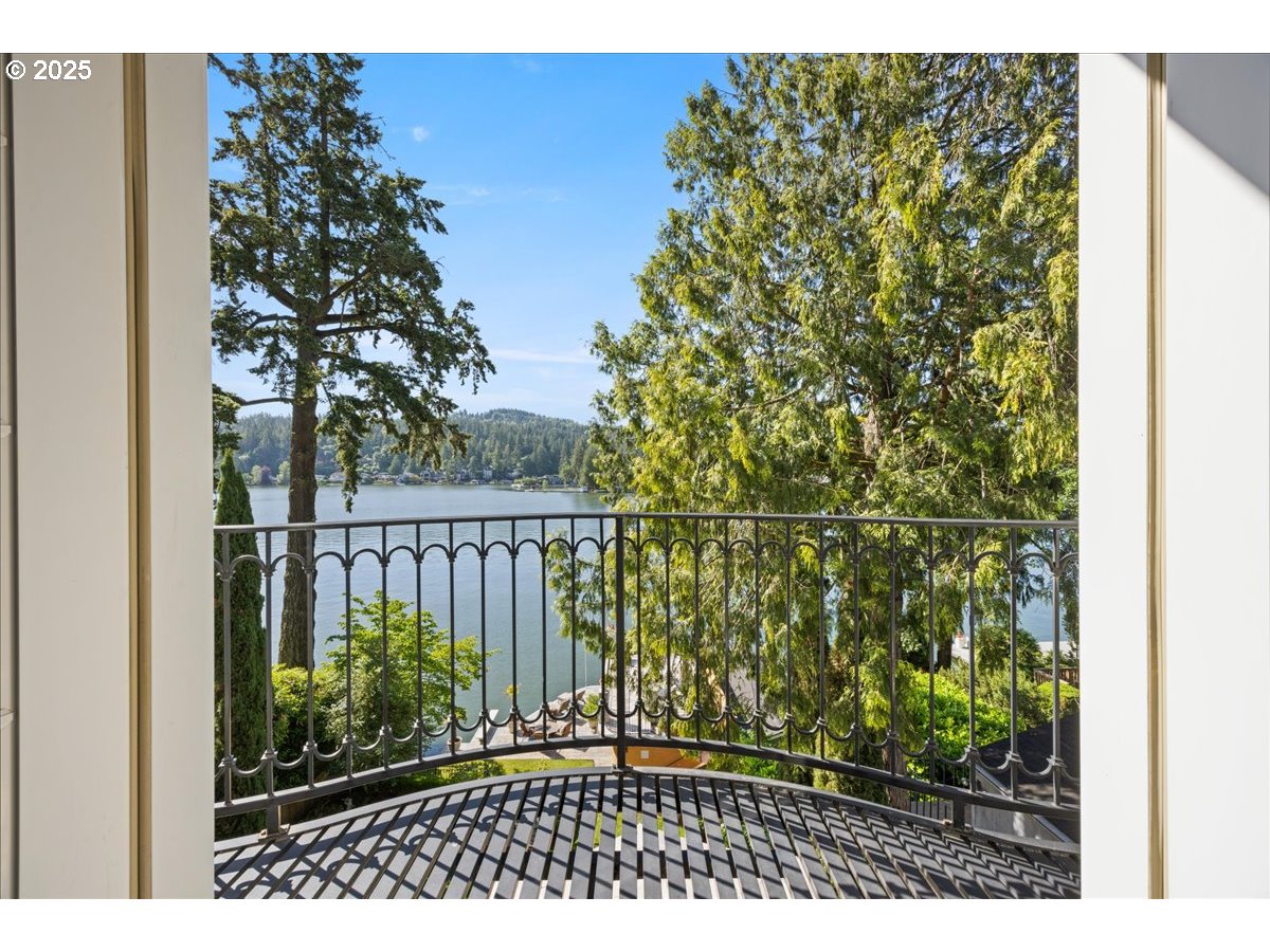 3600 LAKEVIEW BLVD, Lake Oswego, OR, 97035