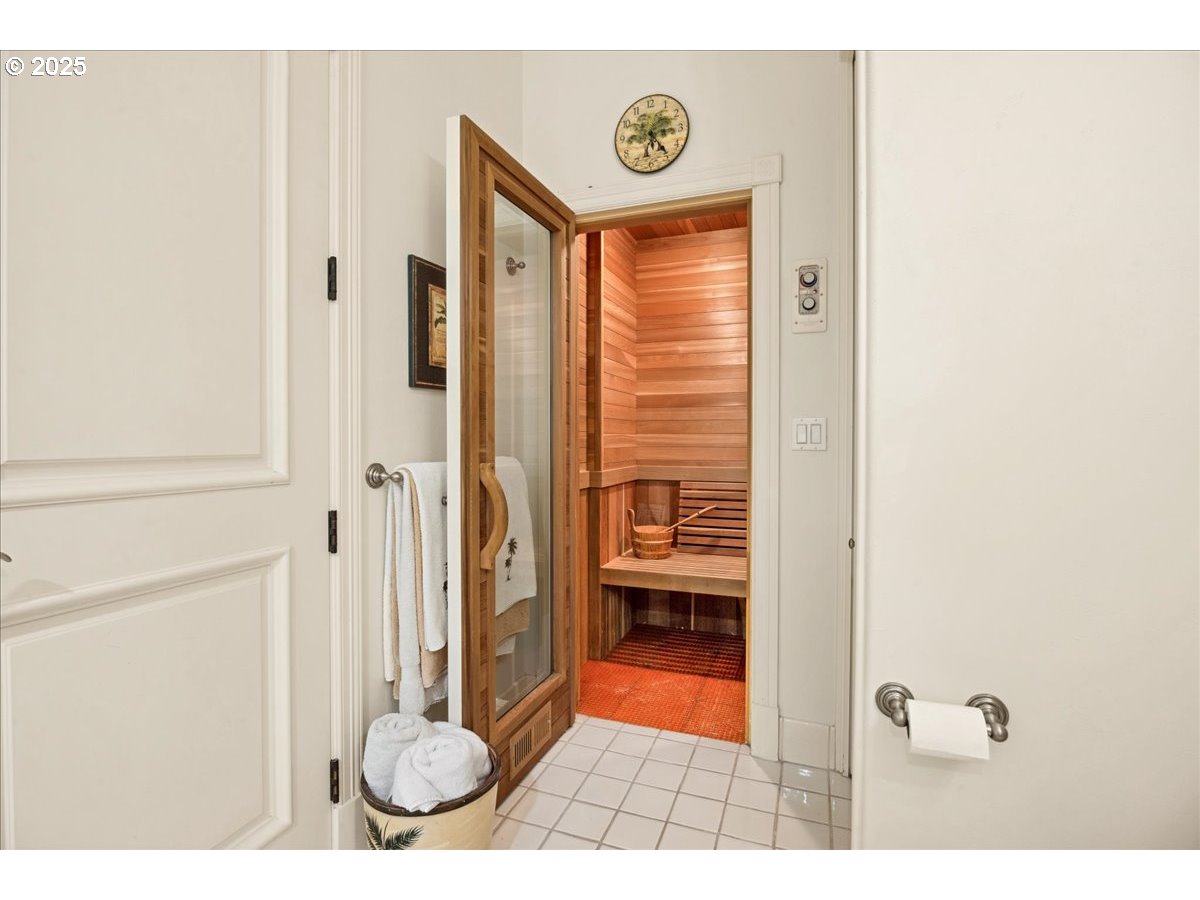 3600 LAKEVIEW BLVD, Lake Oswego, OR, 97035