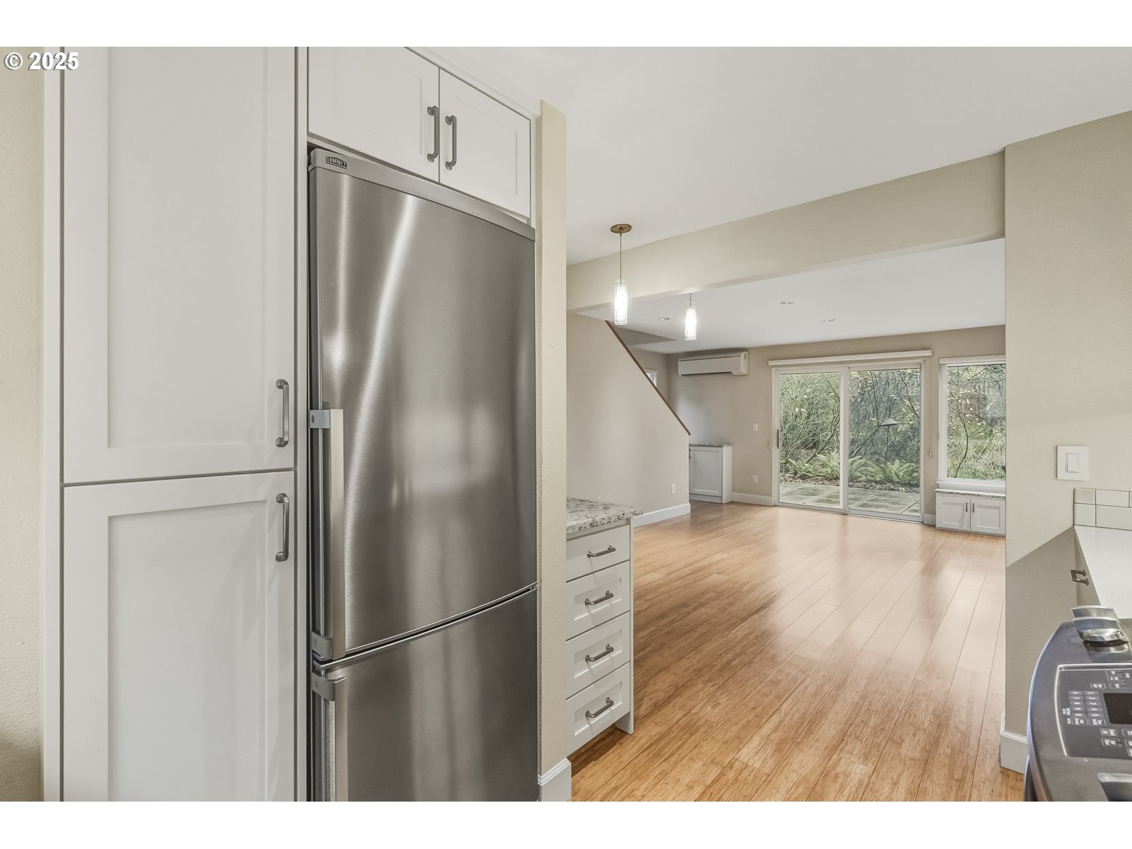 Photo #1: 284949120 Listing: Photo #1