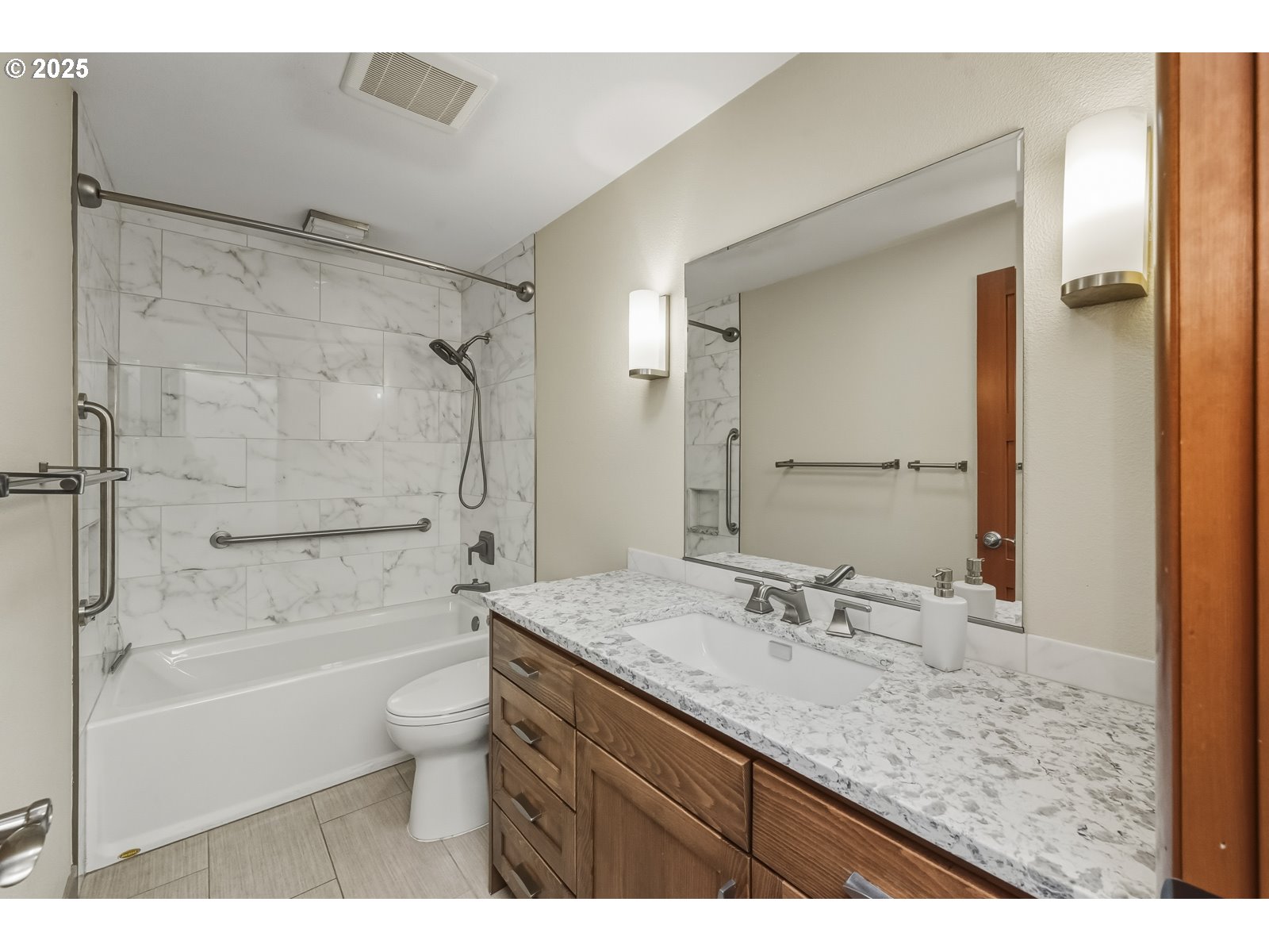 Photo #7: 284949120 Listing: Photo #7