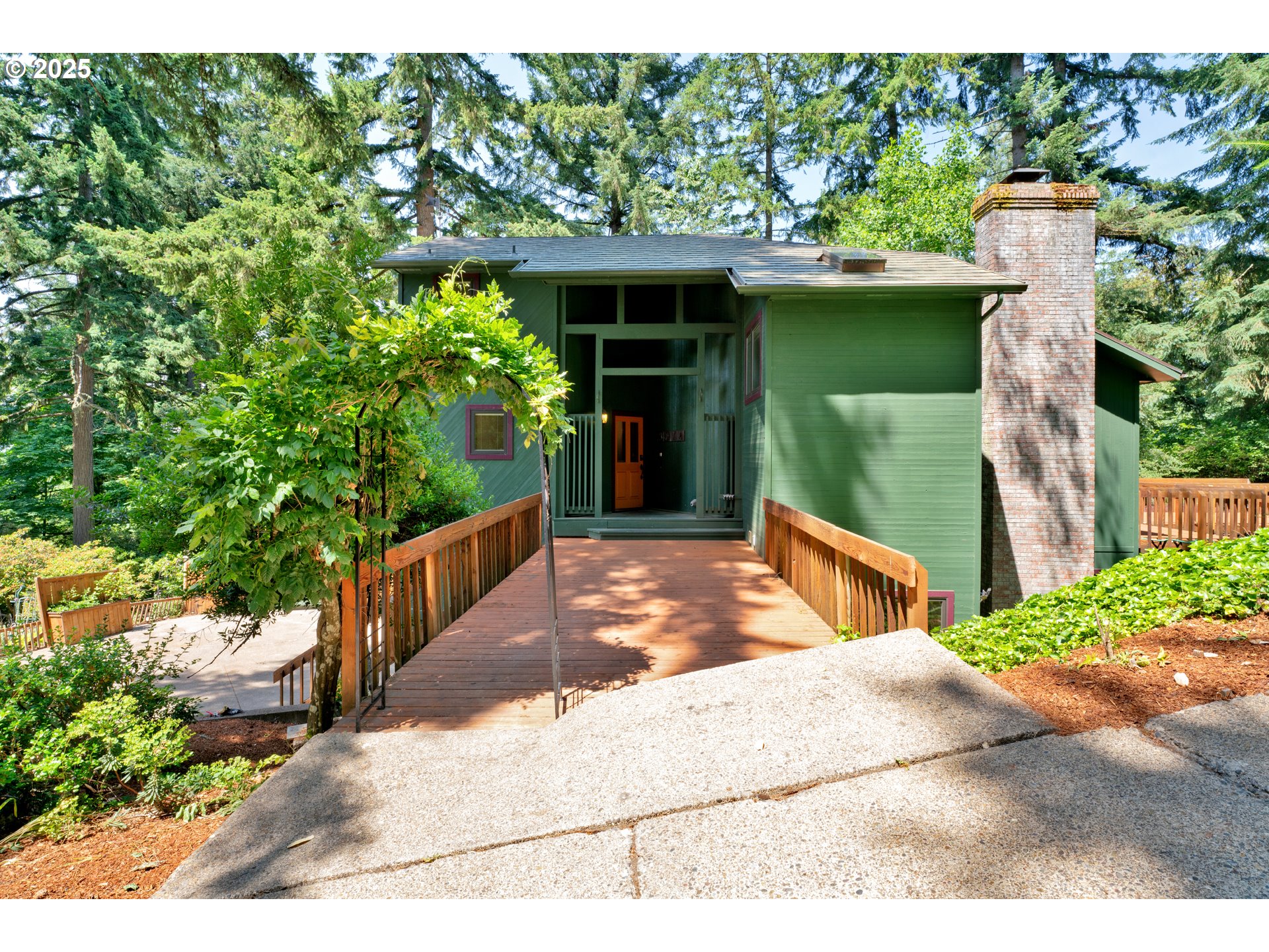 3574 SPRING BLVD, Eugene, OR, 97405