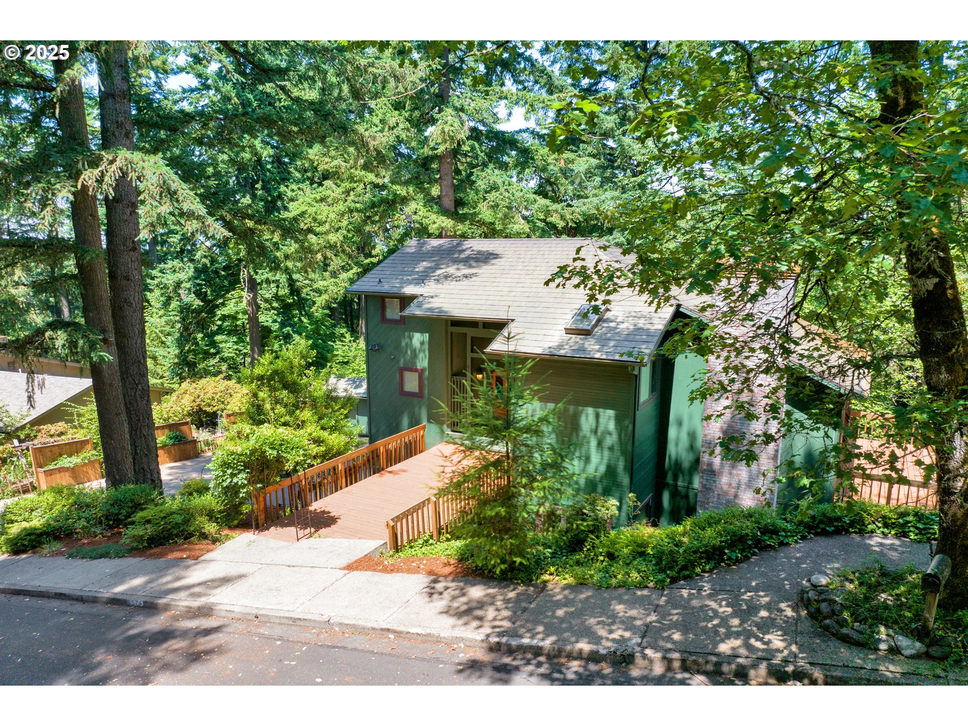 3574 SPRING BLVD, Eugene, OR, 97405