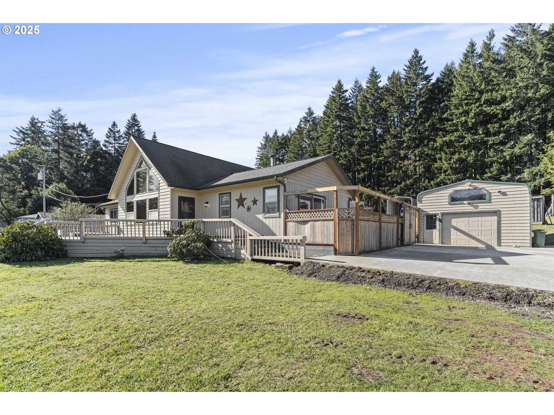 2382 E IRWIN WAY, Eugene, OR, 97402
