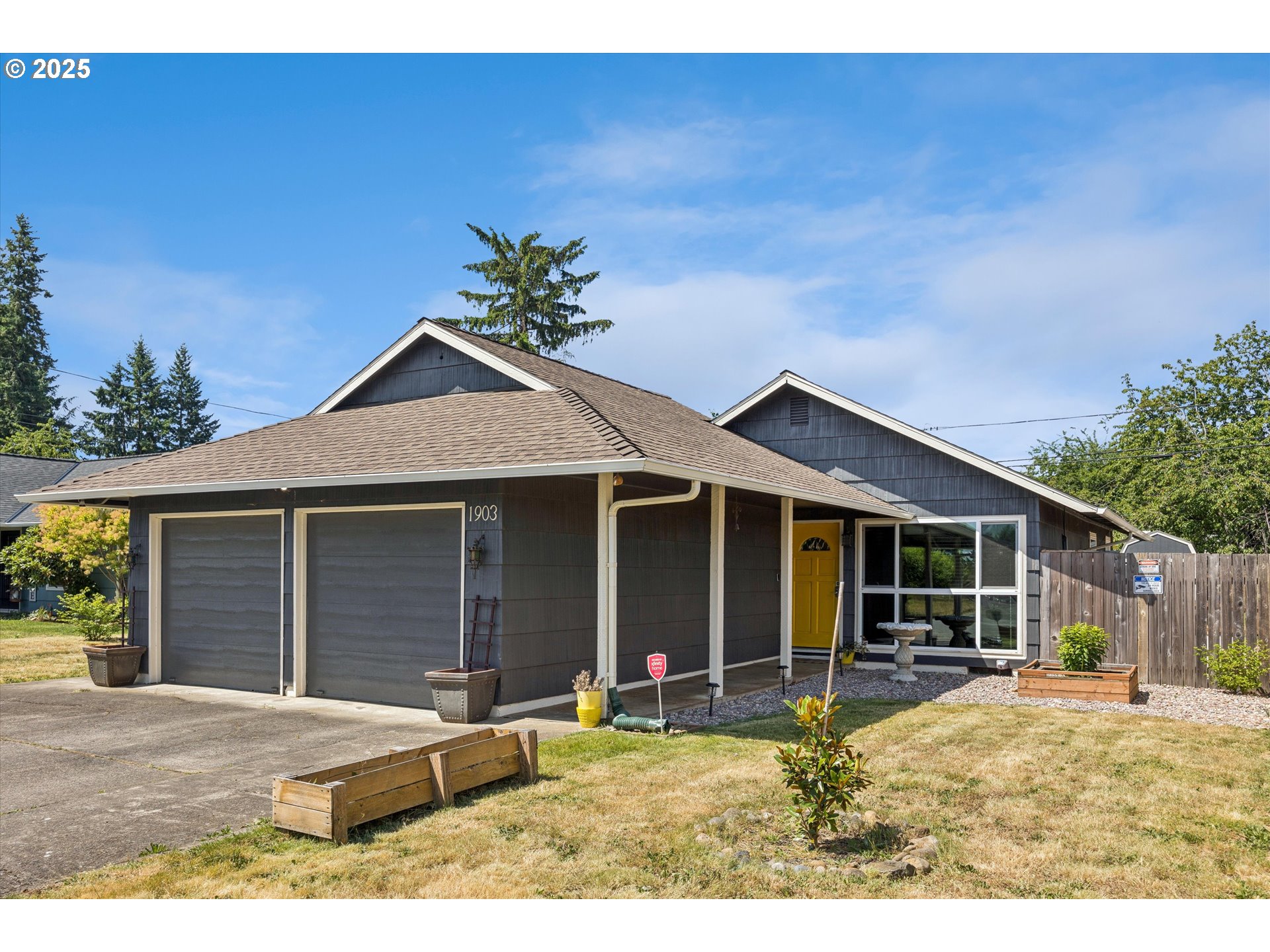 286932370-1.jpg?d=400x225