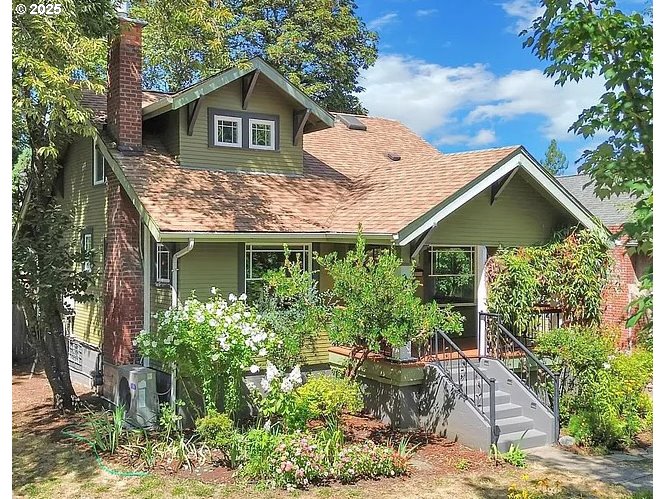 1735 Pine St, Silverton, OR, 97381