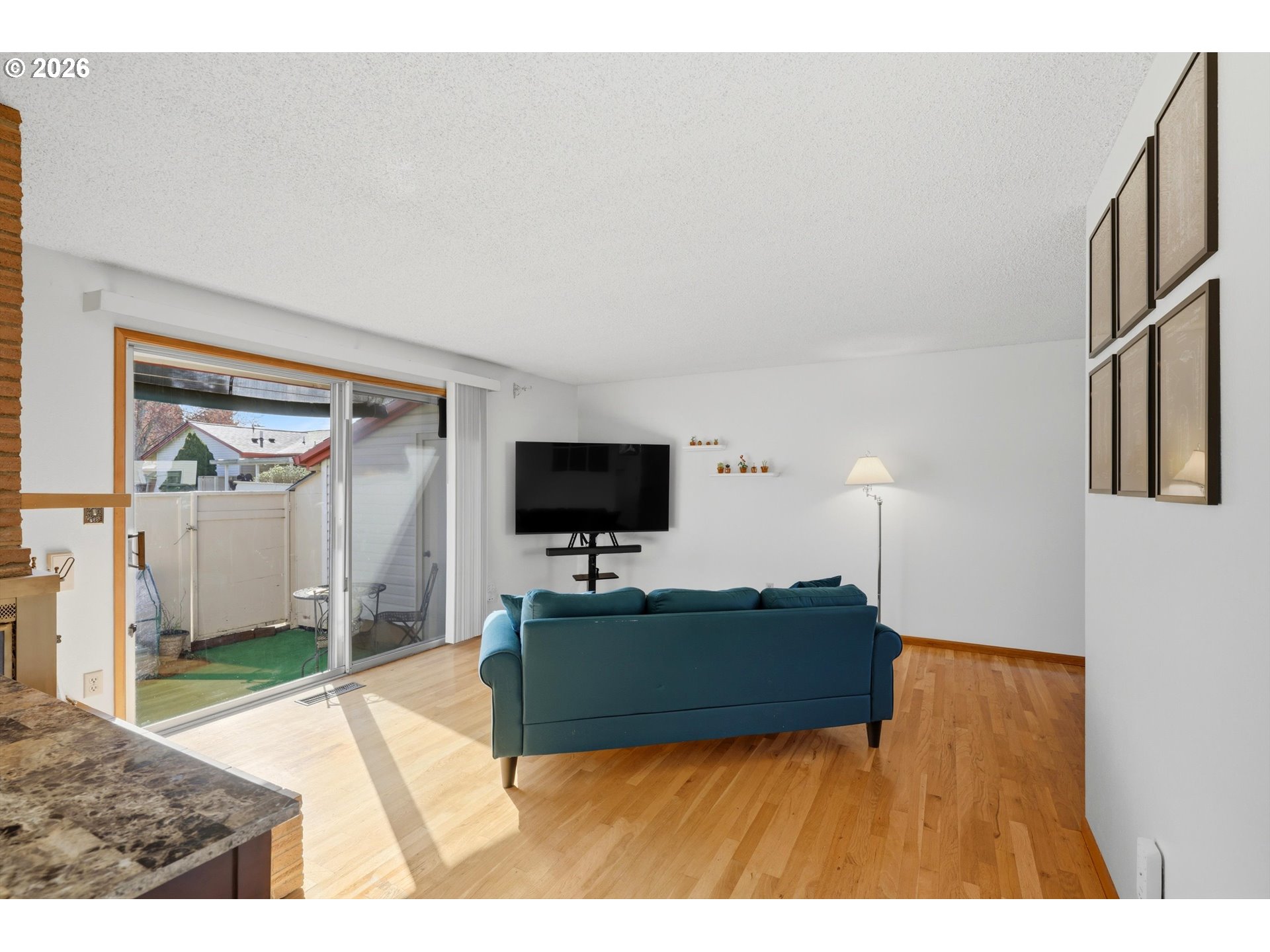 Photo #3: 287549783 Listing: Photo #3