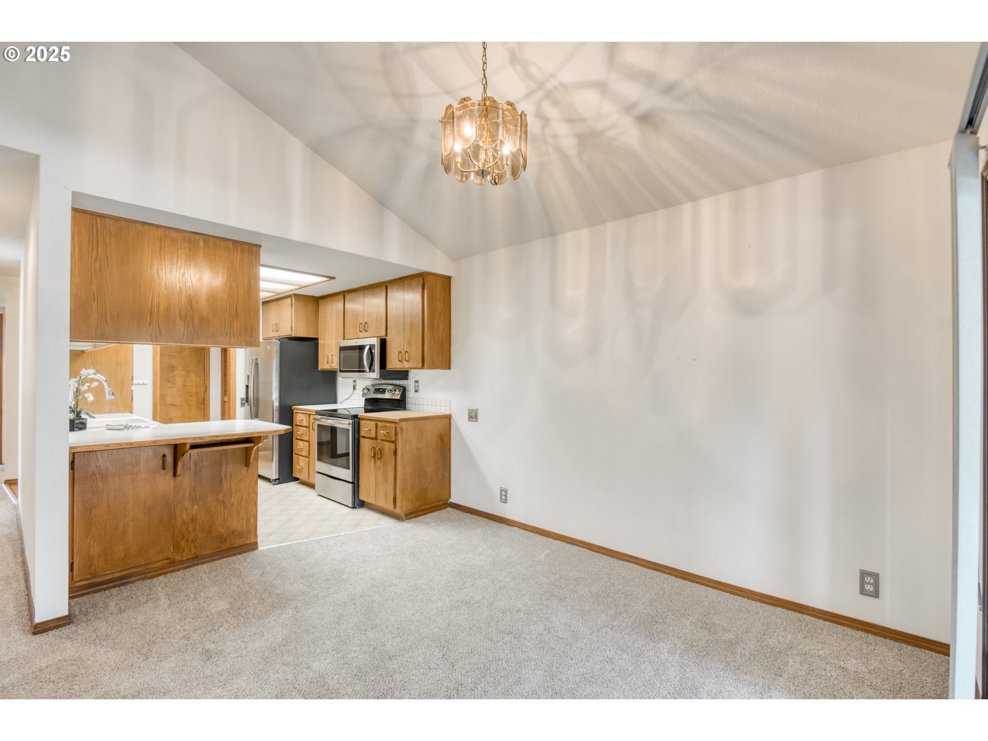 Photo #14: 287811928 Listing: Photo #14