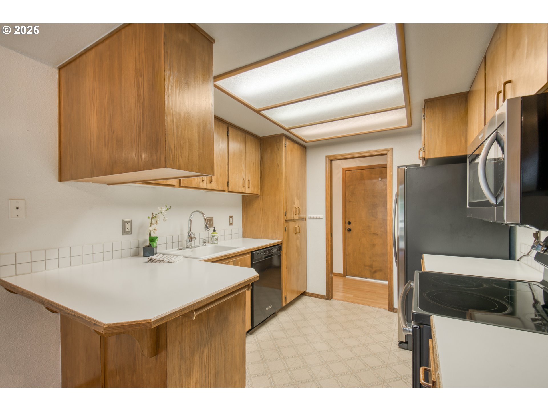 Photo #17: 287811928 Listing: Photo #17