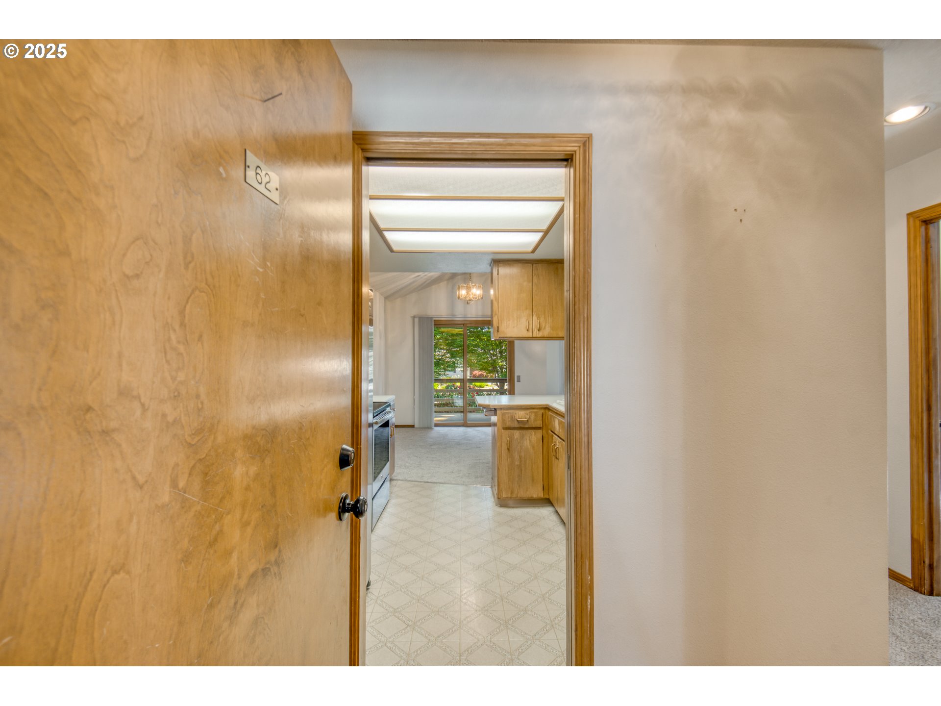 Photo #4: 287811928 Listing: Photo #4