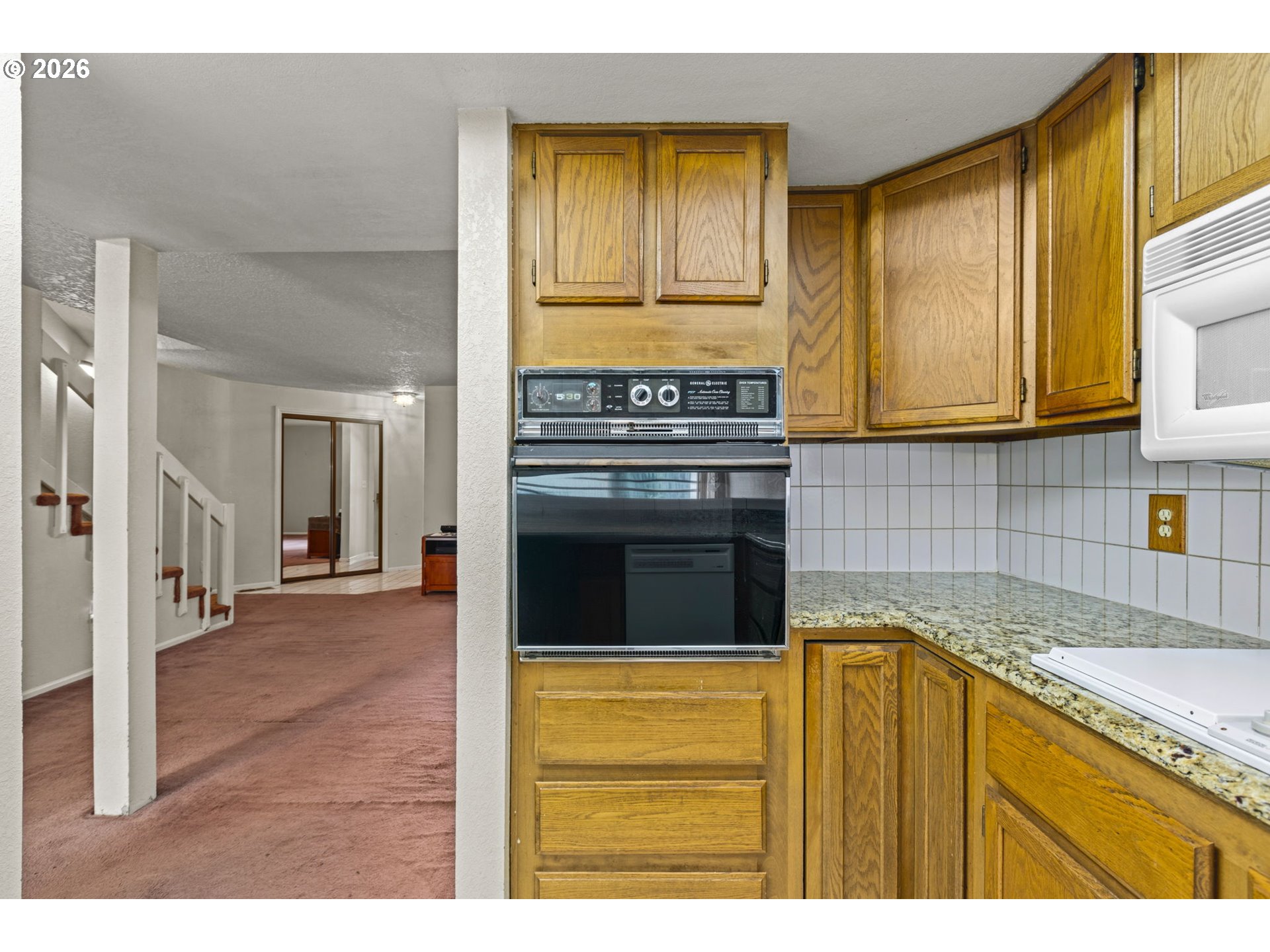 Photo #8: 288033078 Listing: Photo #8