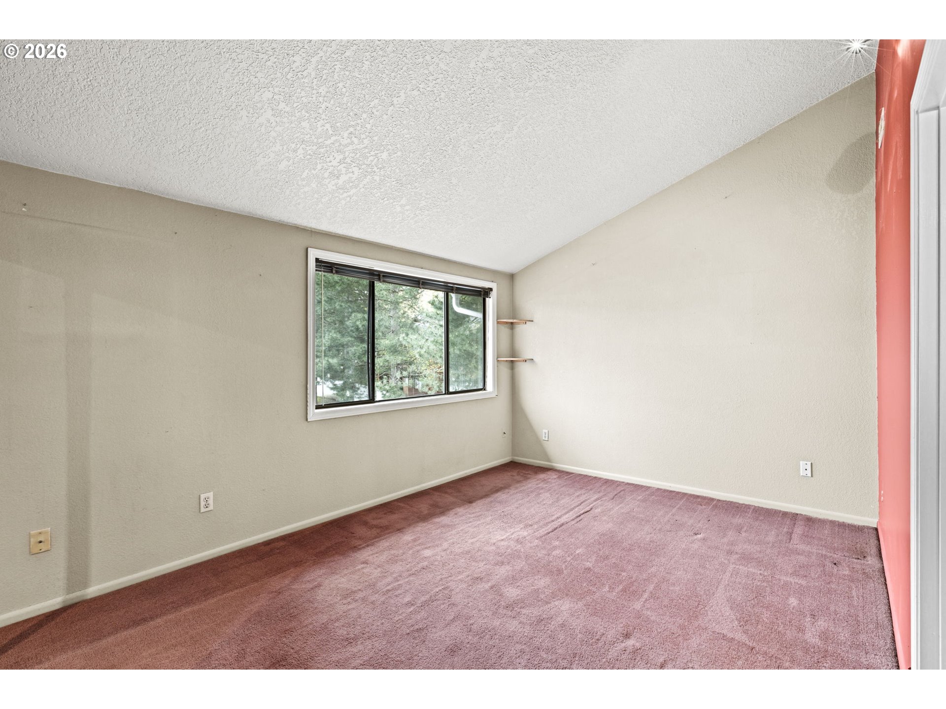 Photo #11: 288033078 Listing: Photo #11