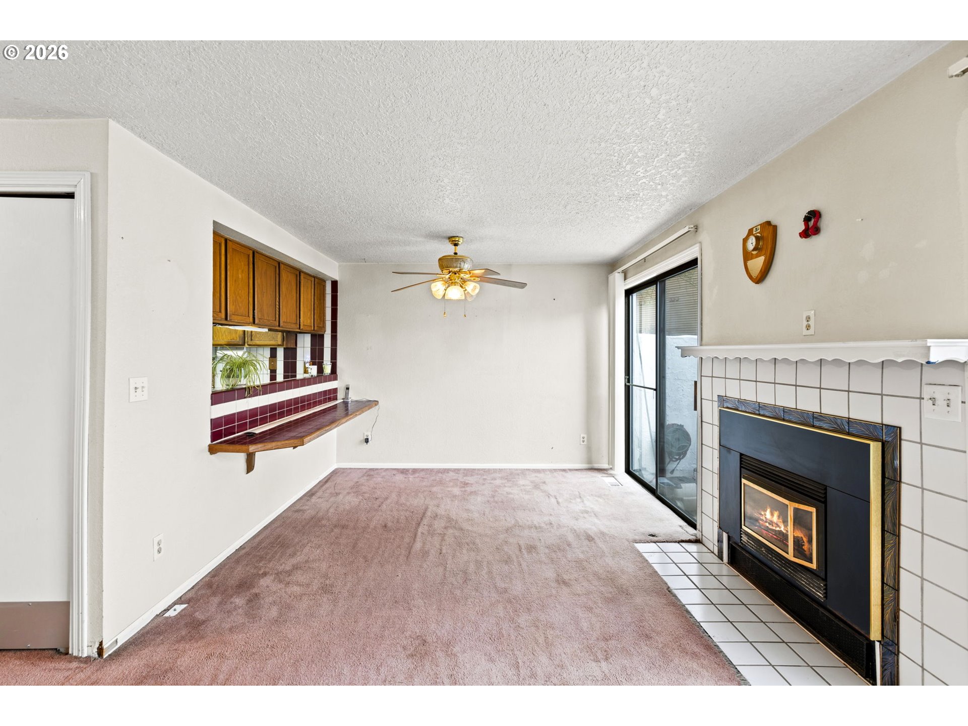 Photo #3: 288033078 Listing: Photo #3