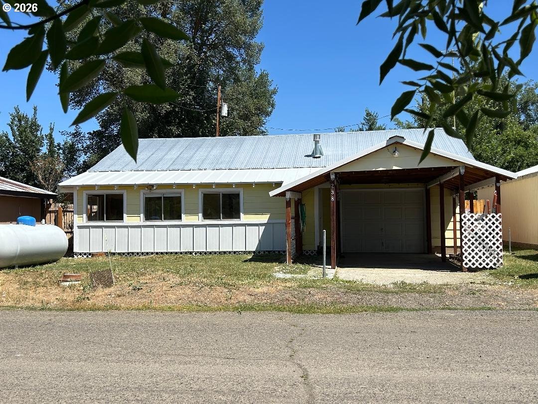 1282 E 3RD ST UNIT 83, Lafayette, OR, 97127