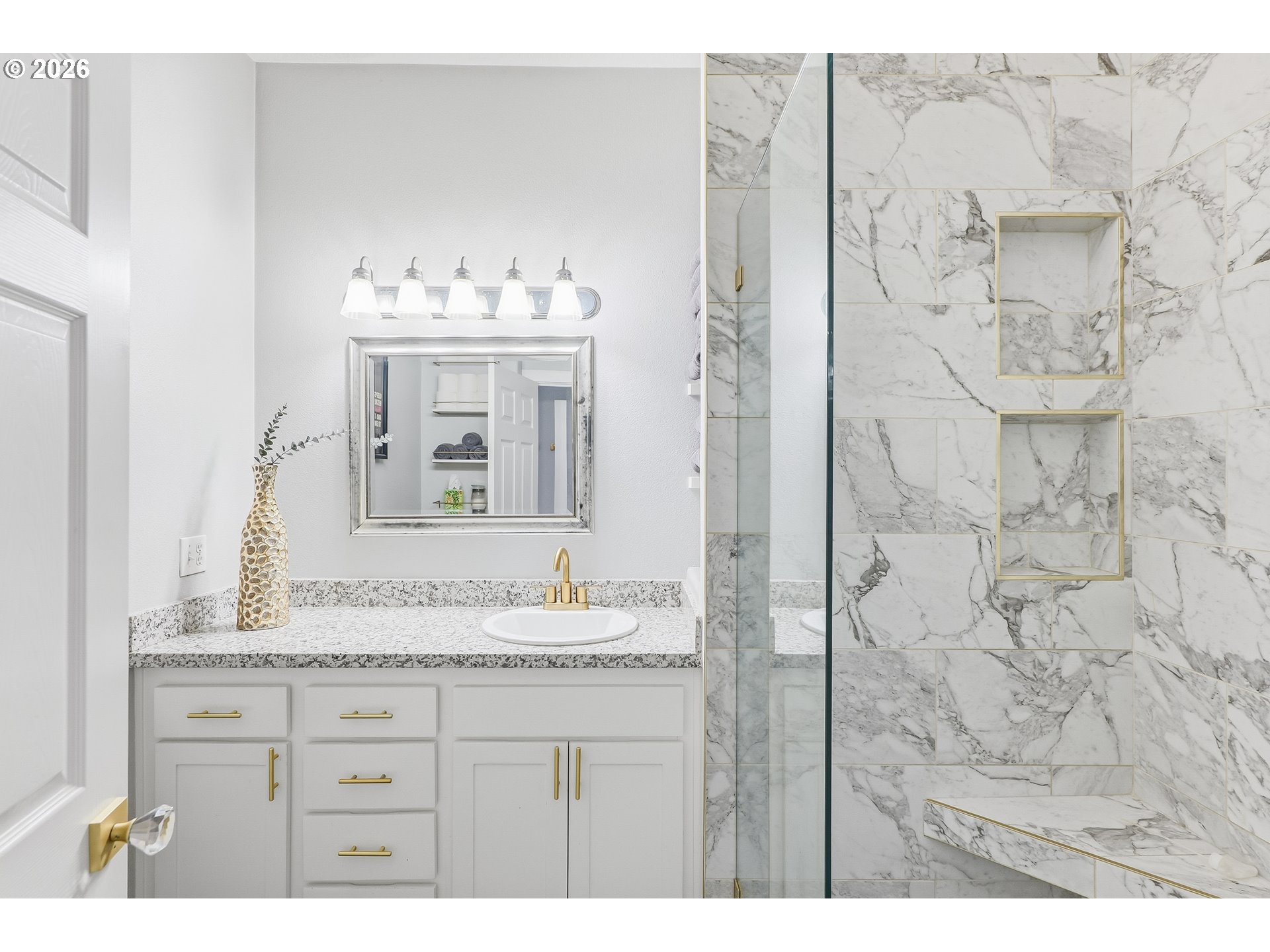 Photo #11: 288753038 Listing: Photo #11