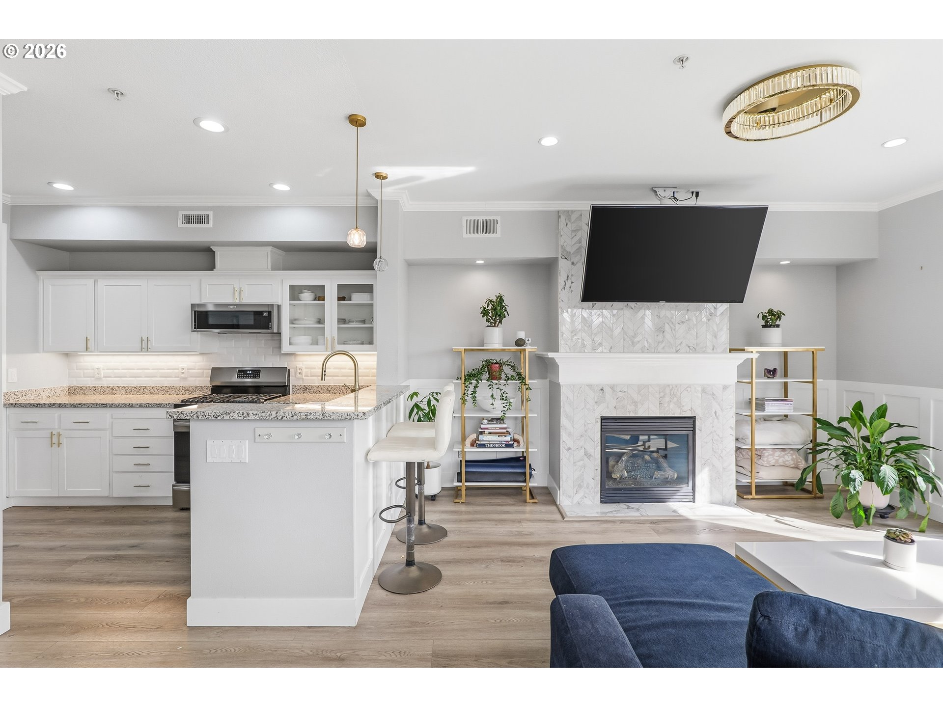 Photo #2: 288753038 Listing: Photo #2