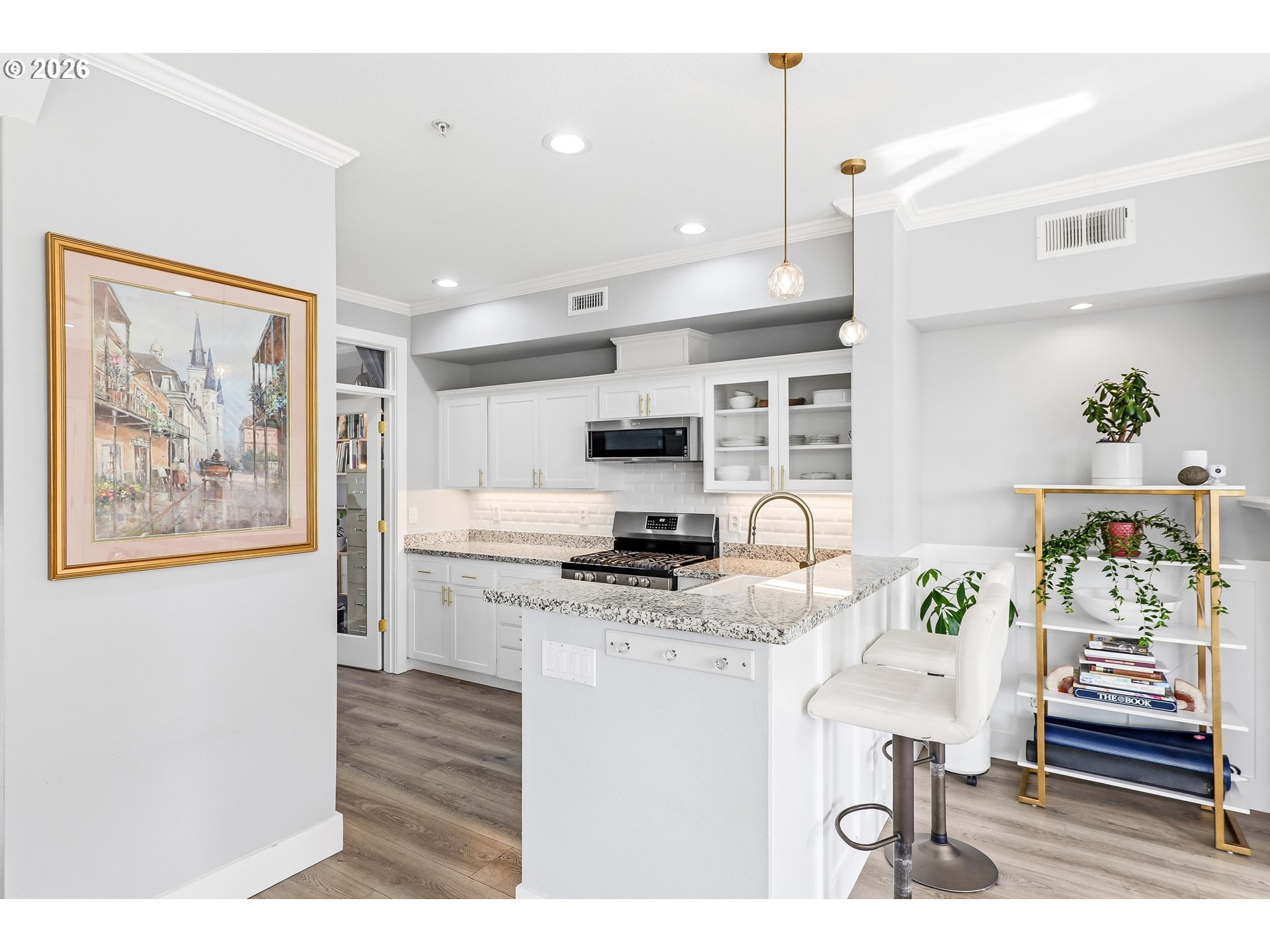 Photo #5: 288753038 Listing: Photo #5