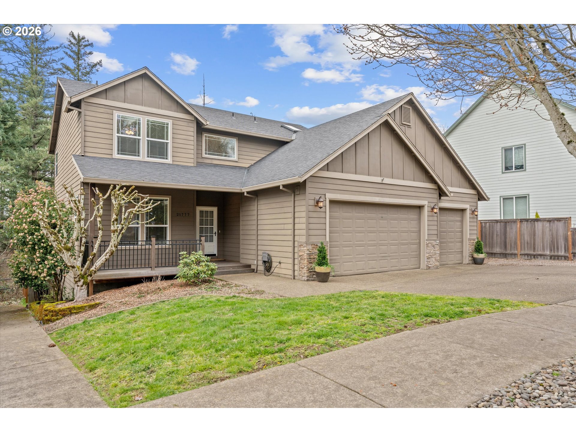 2025 ROOSEVELT LOOP, North Bend, OR, 97459