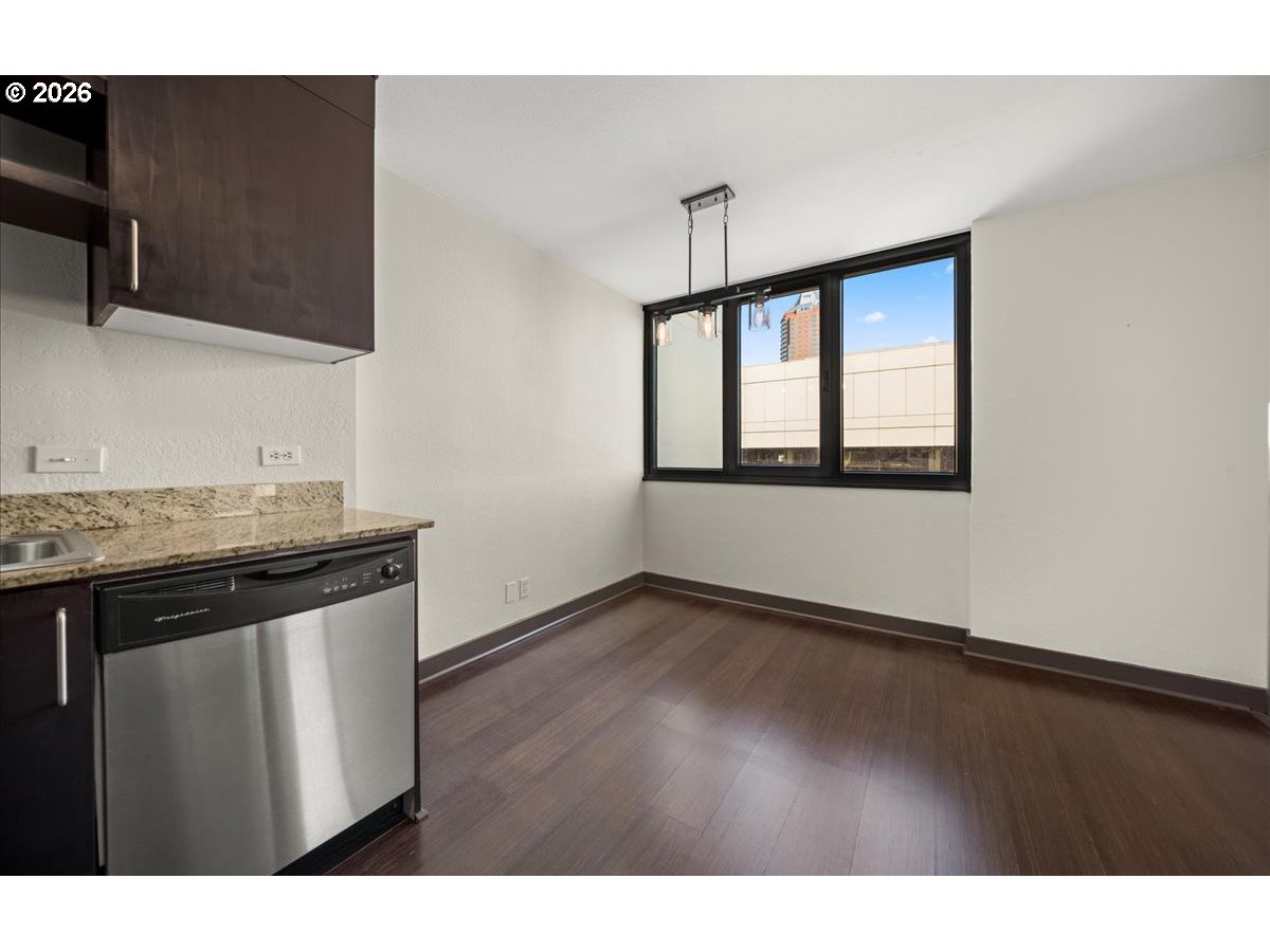 Photo #16: 289283134 Listing: Photo #16