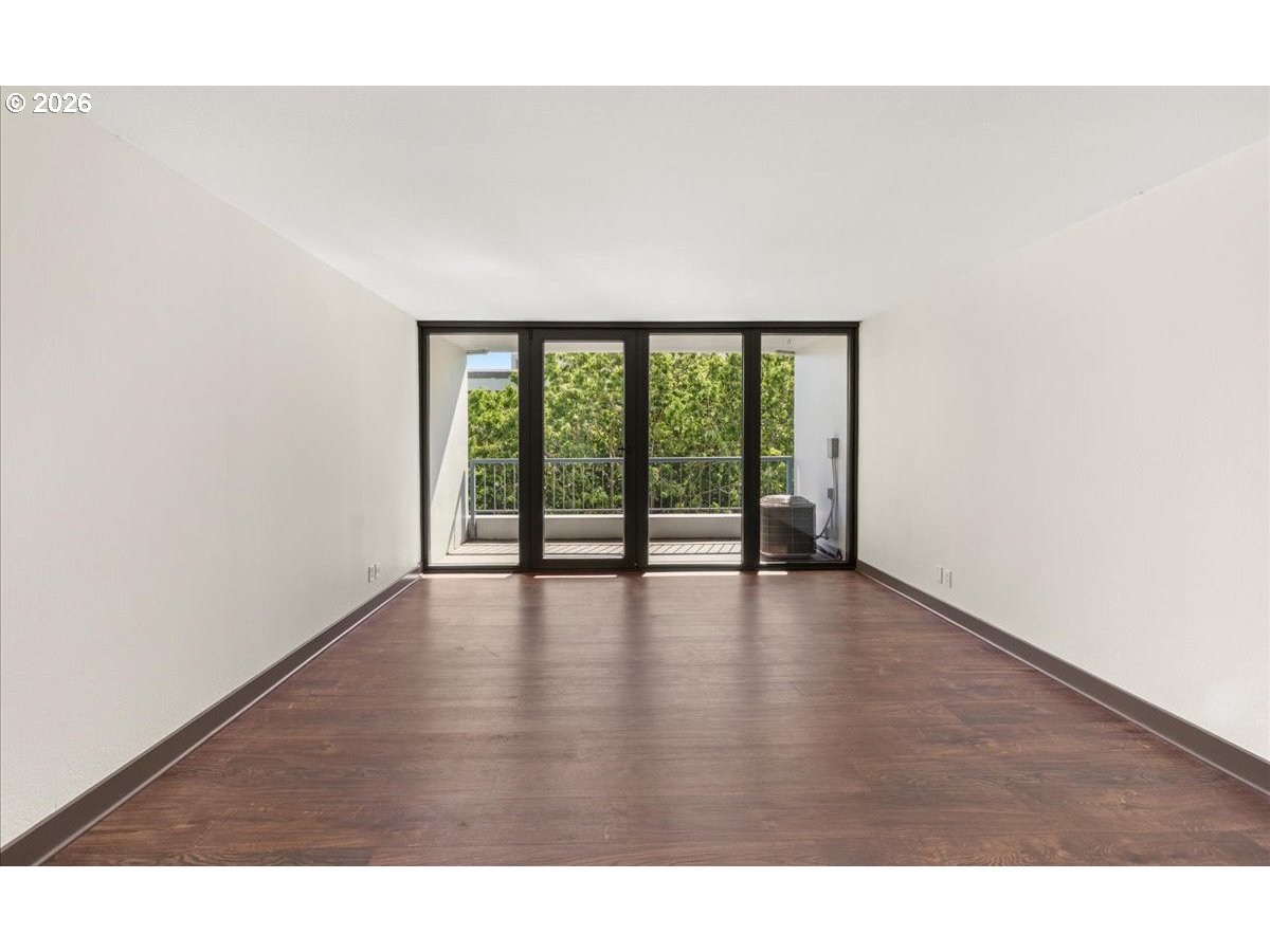 Photo #5: 289283134 Listing: Photo #5