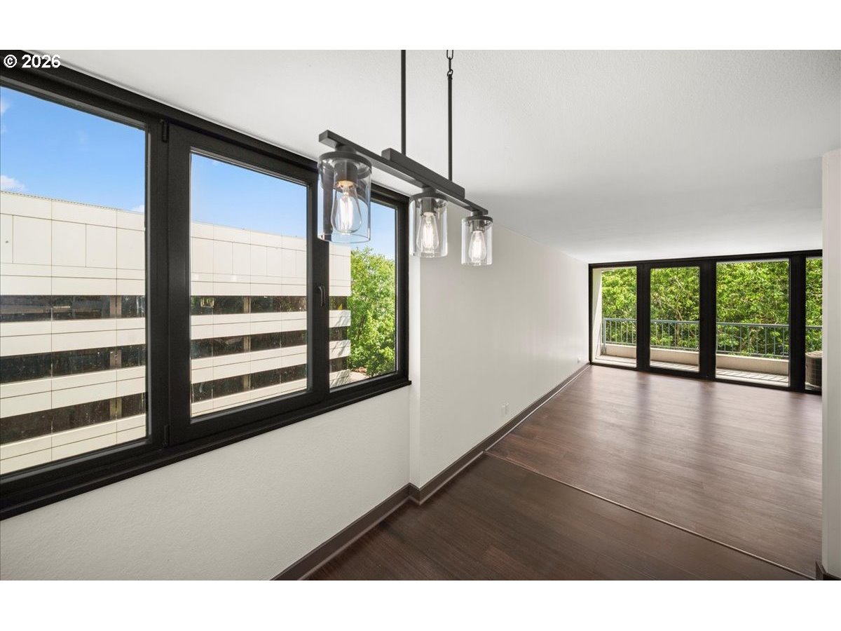 Photo #8: 289283134 Listing: Photo #8