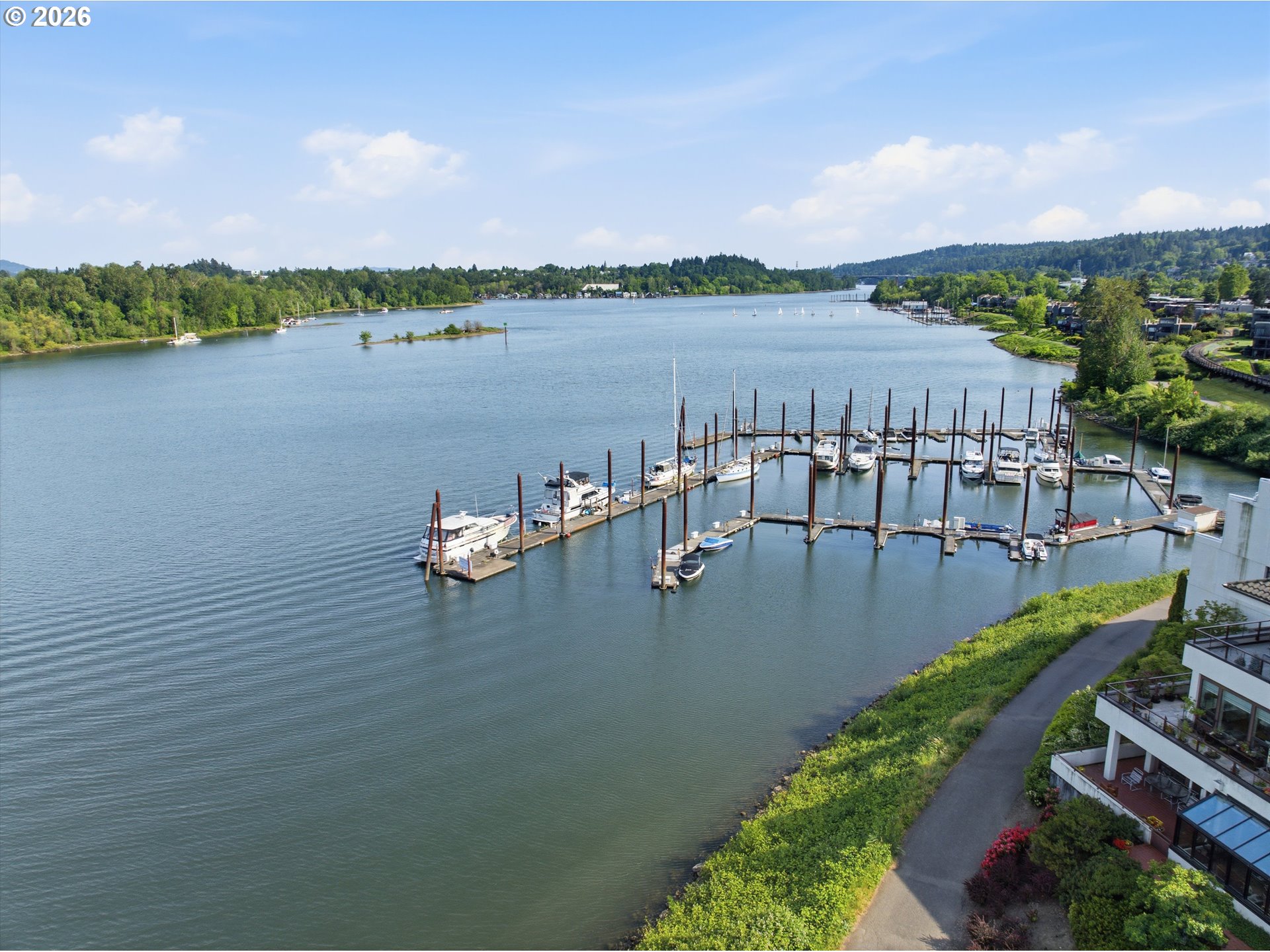 Photo #2: 292153713 Listing: Photo #2